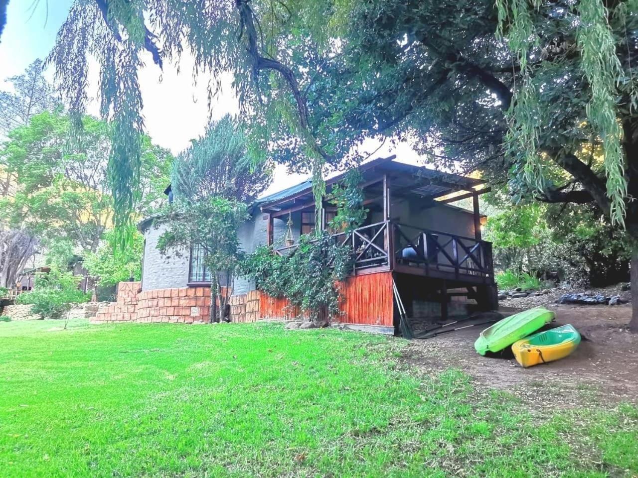 Three-Bedroom House photo 3
