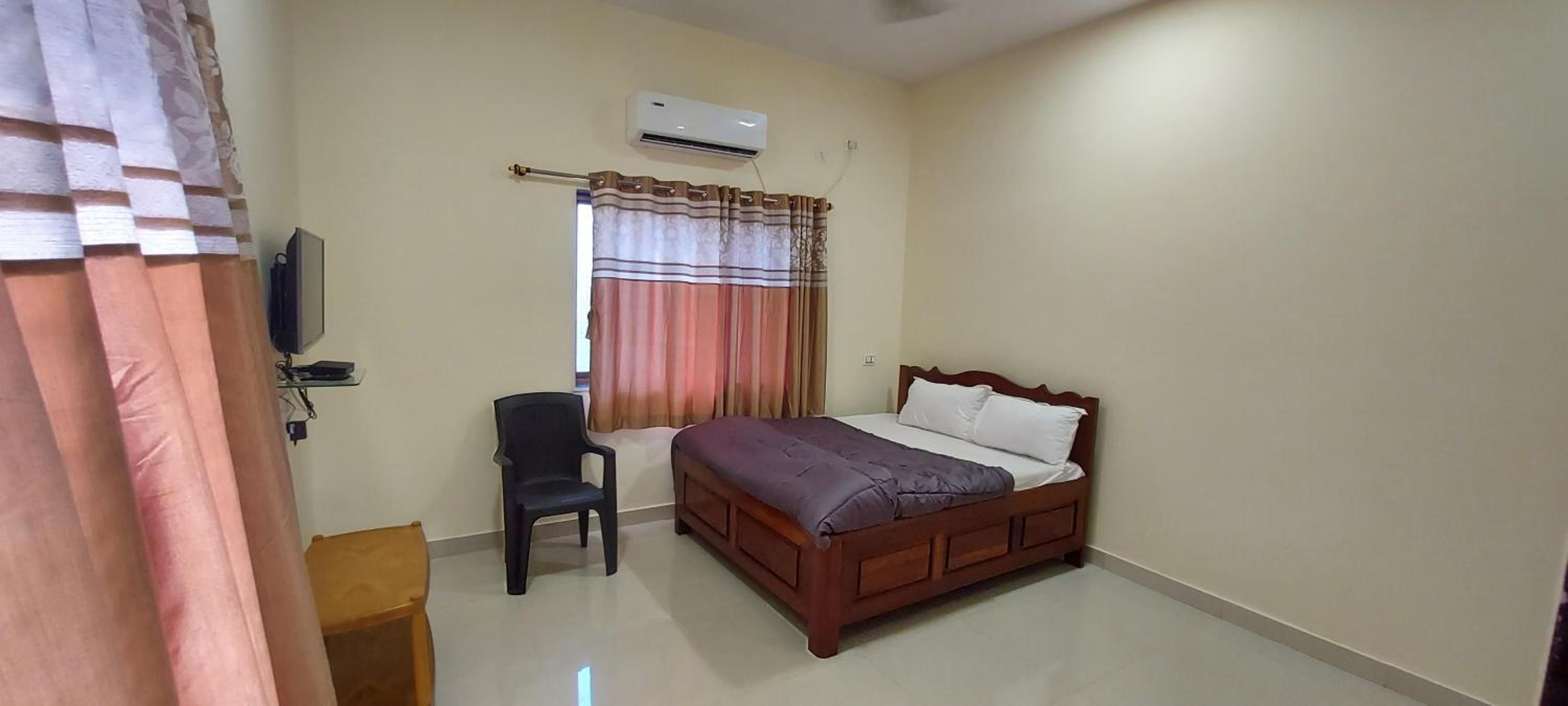 Budget Double Room photo 1