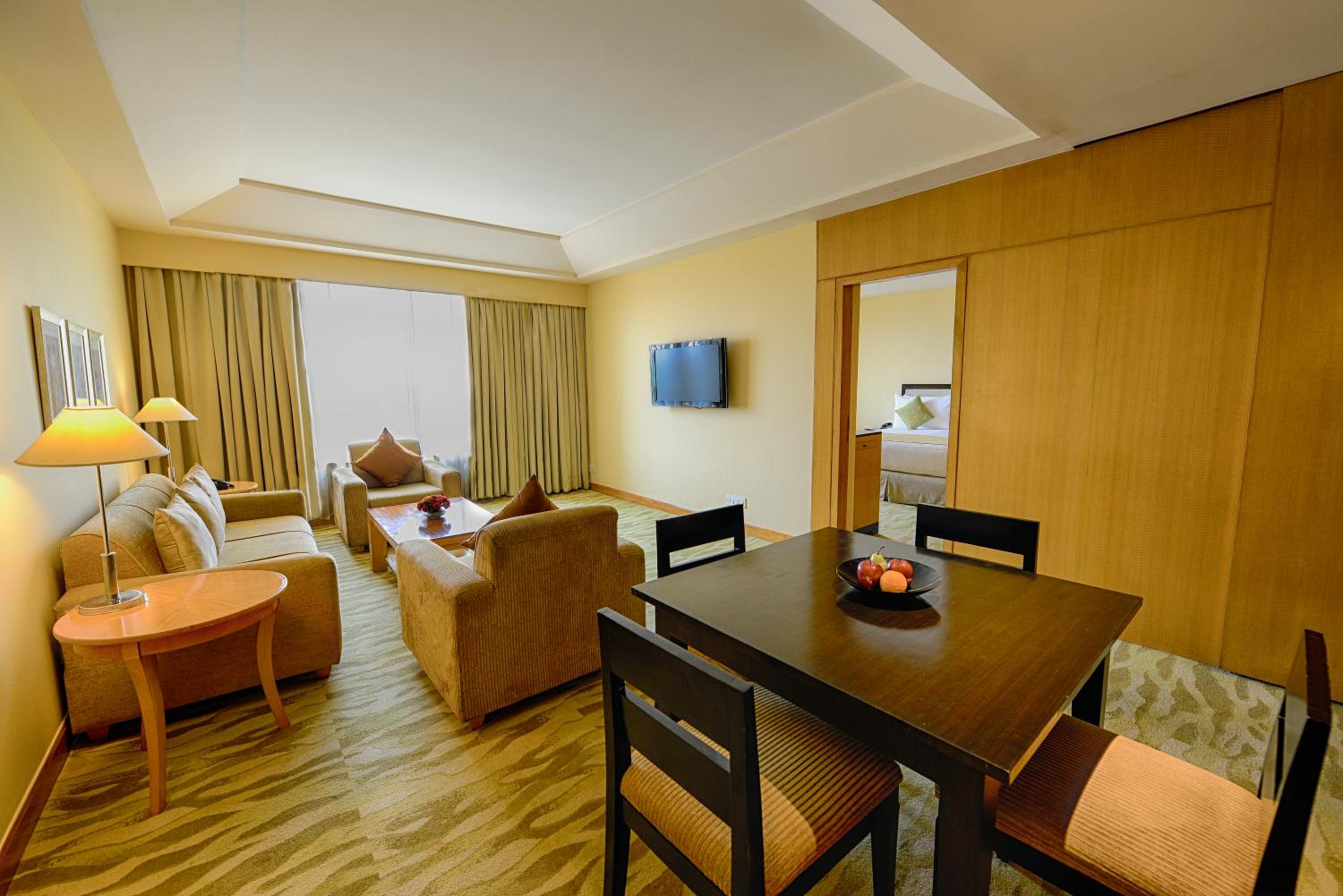 One Bedroom Apartment with 20% off on session of 30 mins Spa,15% off on food & soft beverage services,20% Discount on Laundry service Per stay per room - Photo 3