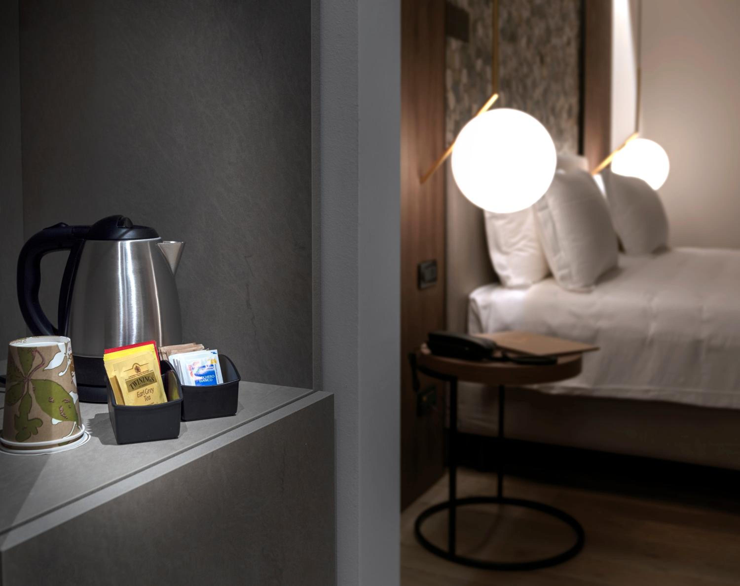 Deluxe Room - Photo 6