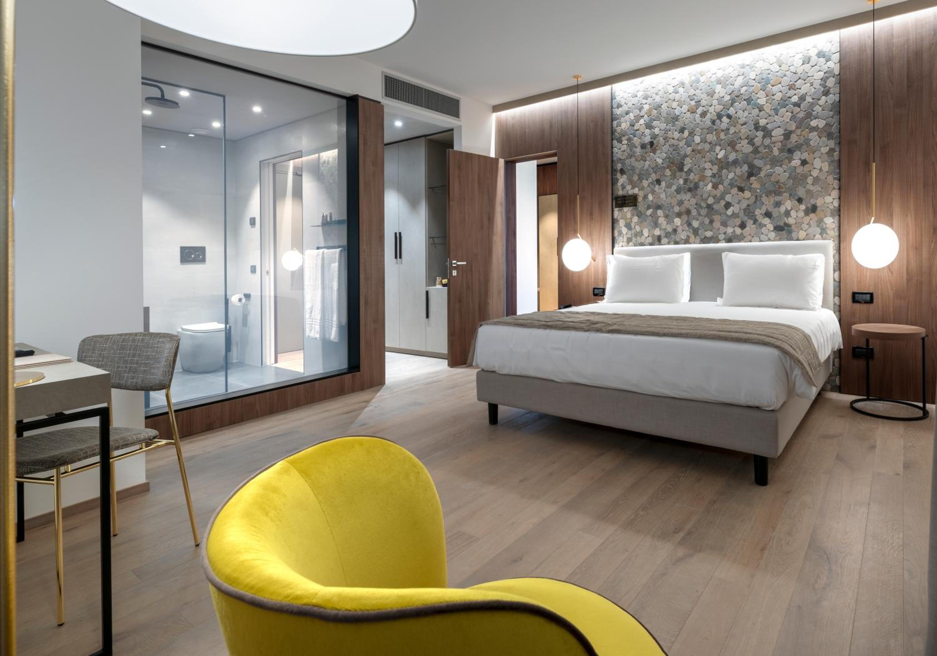 Deluxe Room - Photo 7