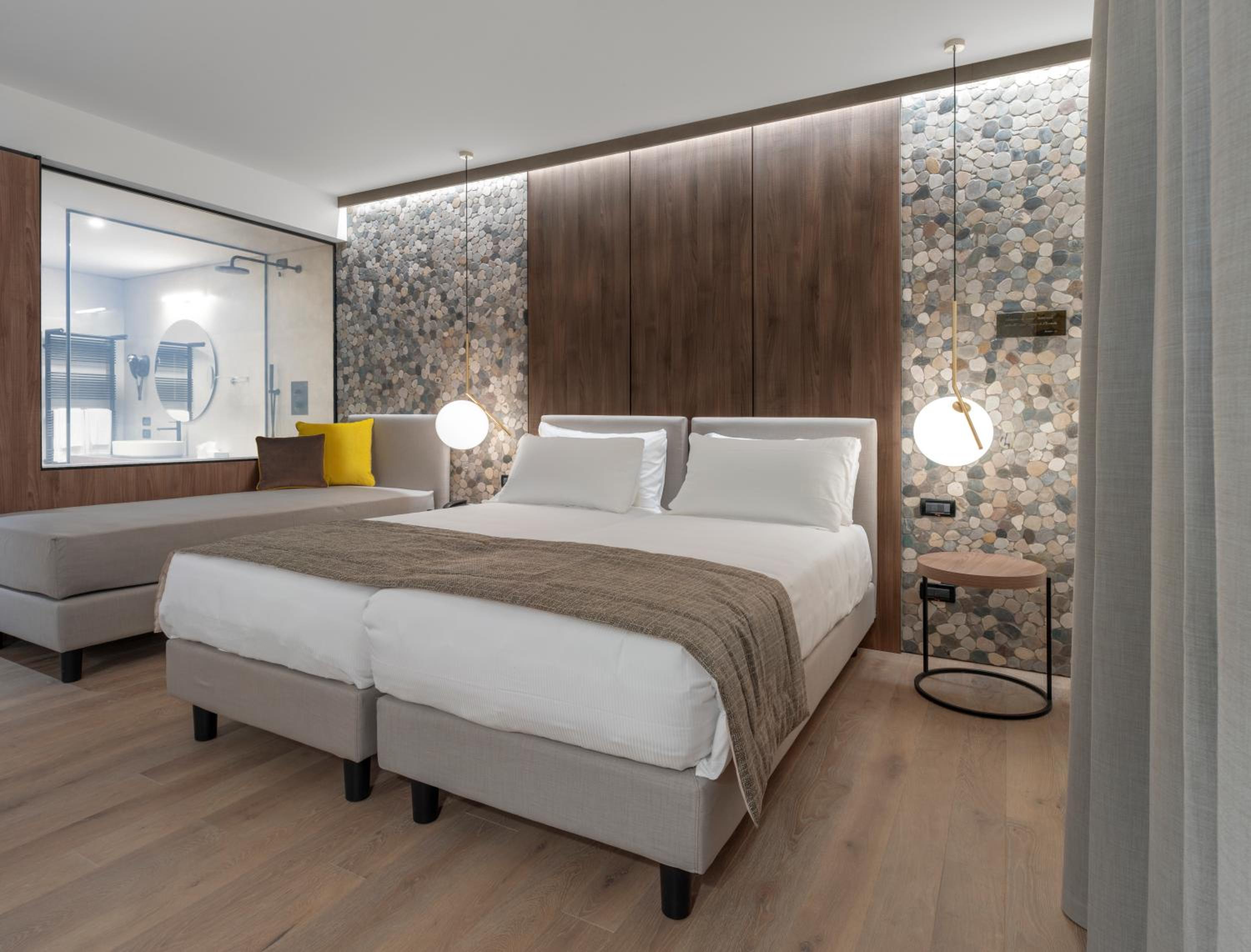 Deluxe Room - Photo 2