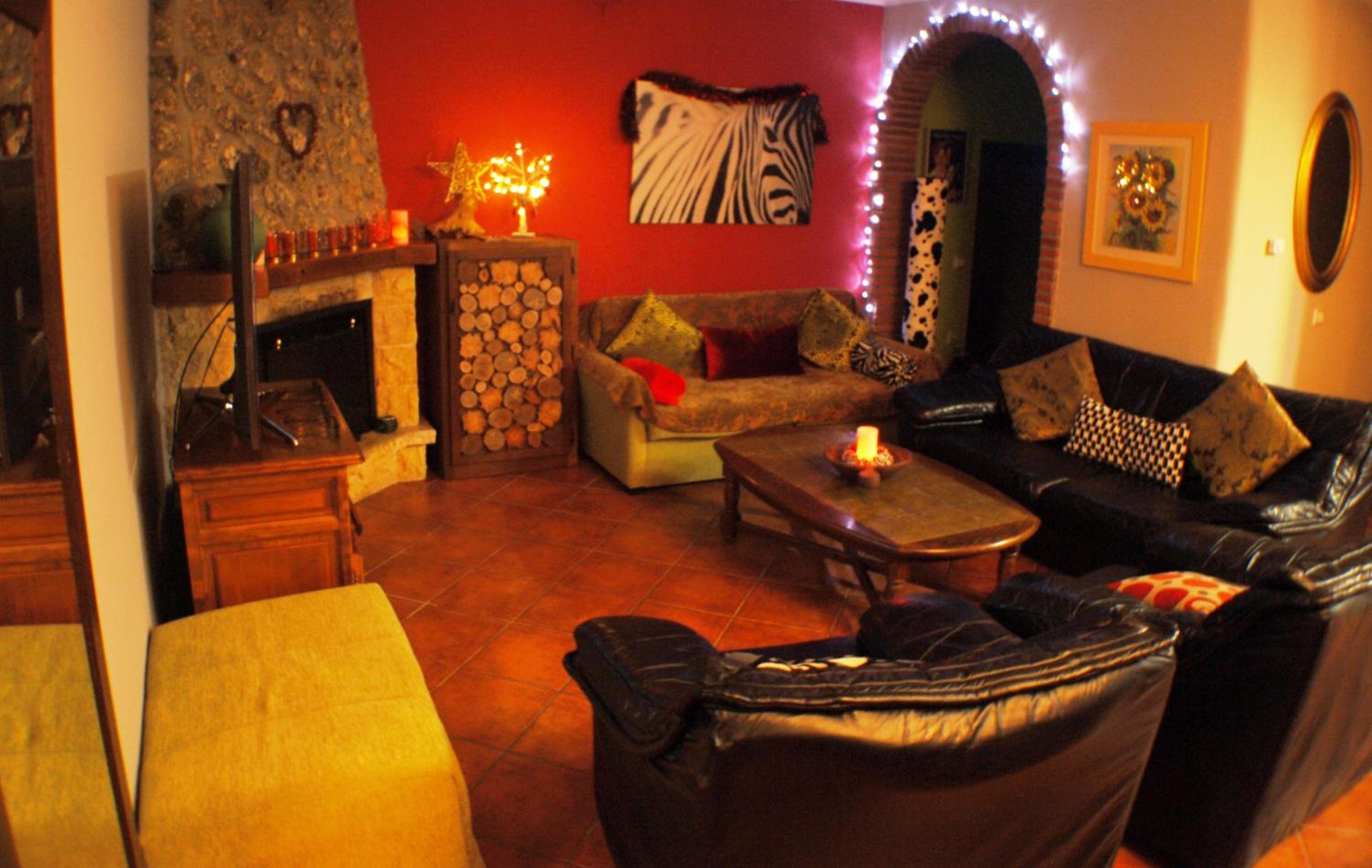 Two-Bedroom House (2-6 Adults) - Photo 127