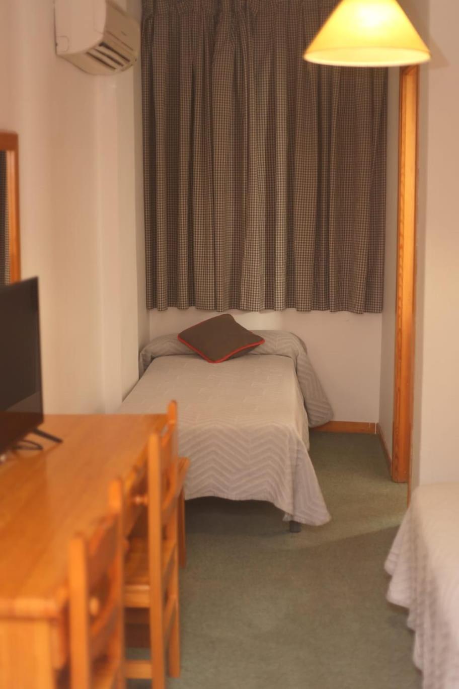 Single Room photo 2