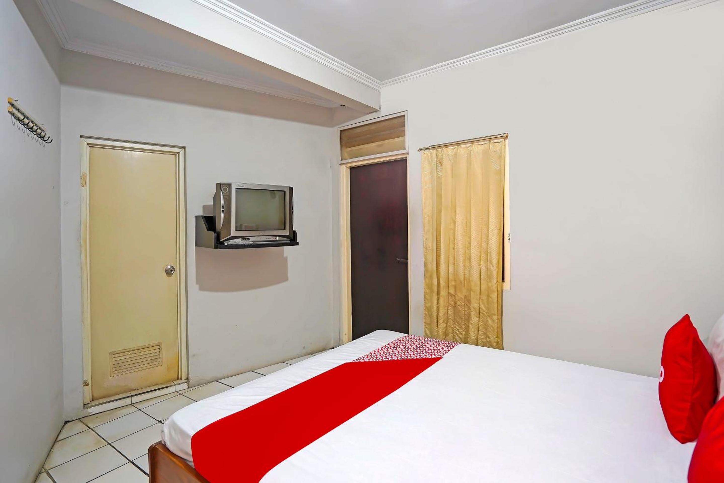 Economy Double Room - Photo 5