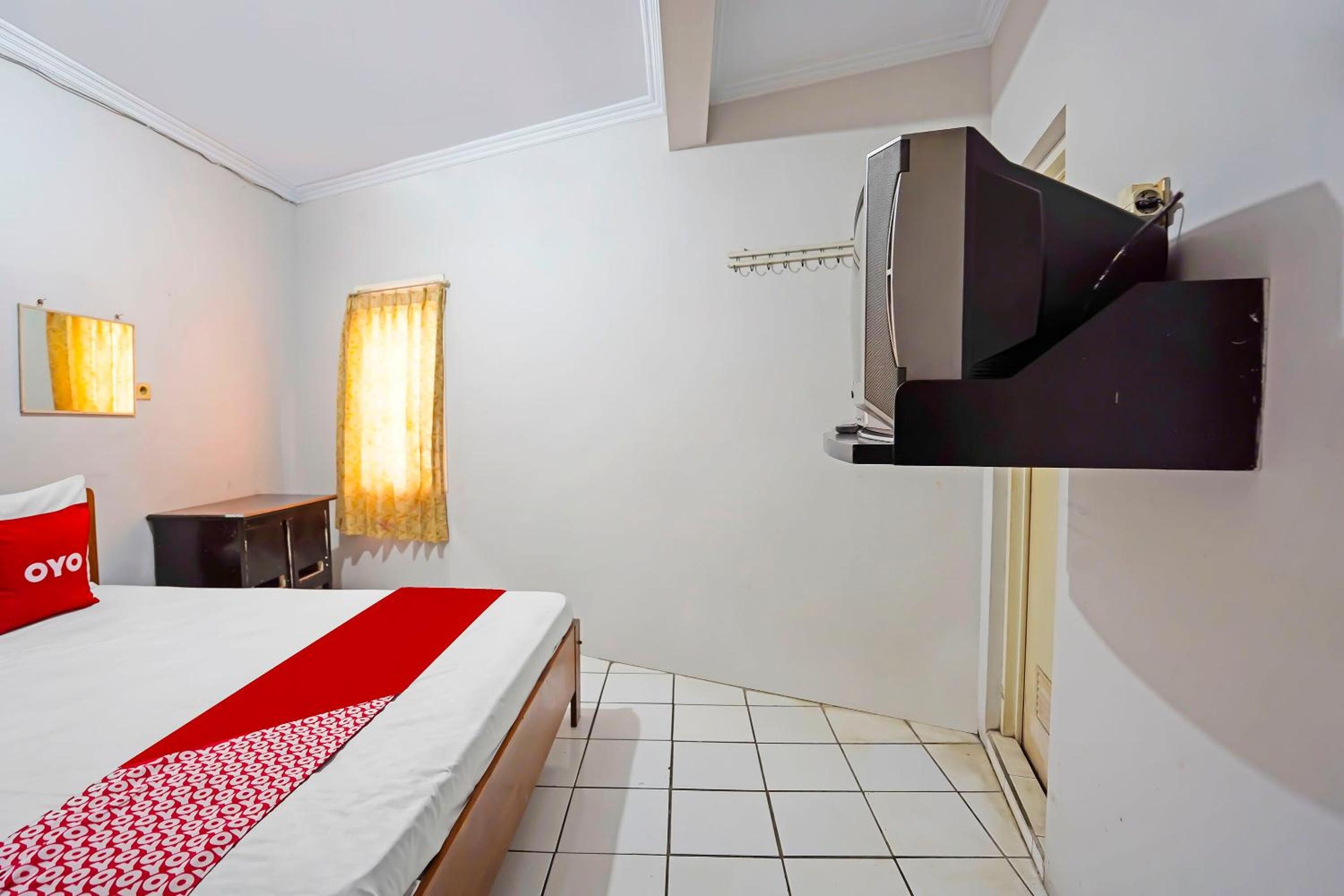 Economy Double Room - Photo 6