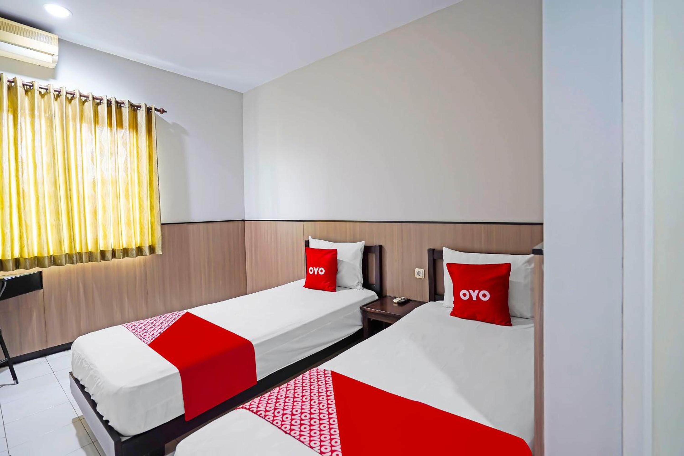 Economy Twin Room - Photo 1