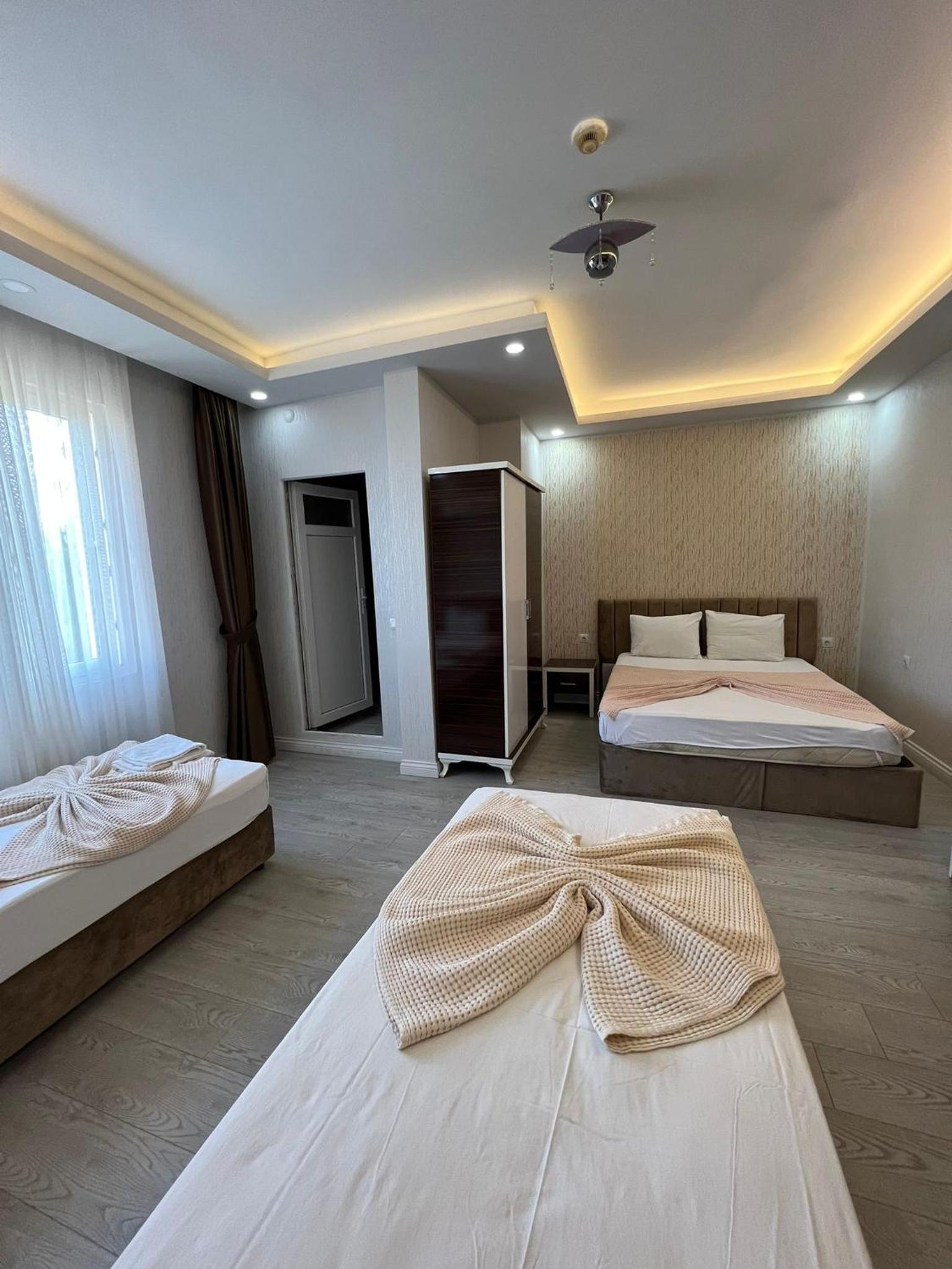 Standard Triple Room - Photo 1