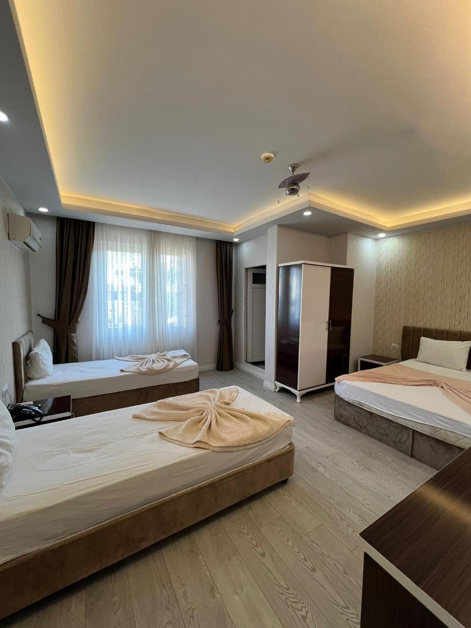 Standard Triple Room - Photo 2