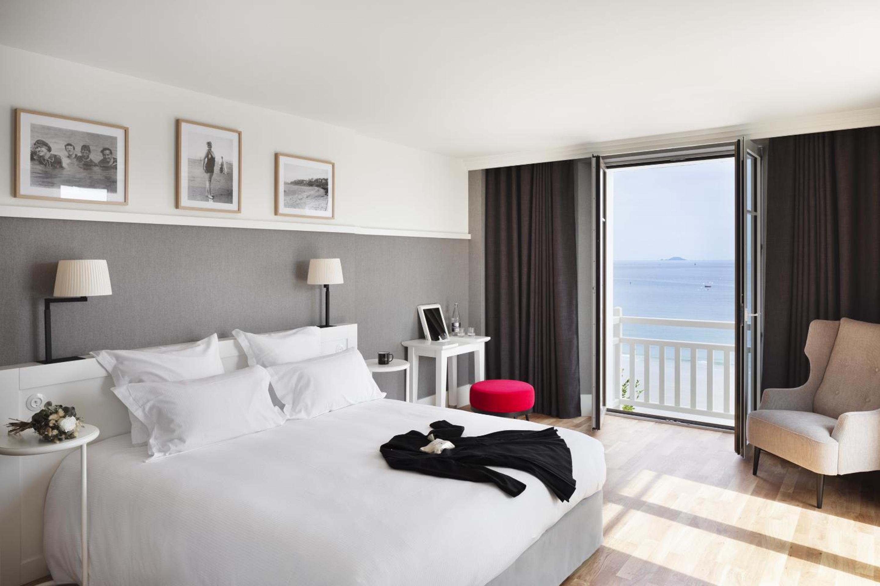 Family Room with Sea View photo 2