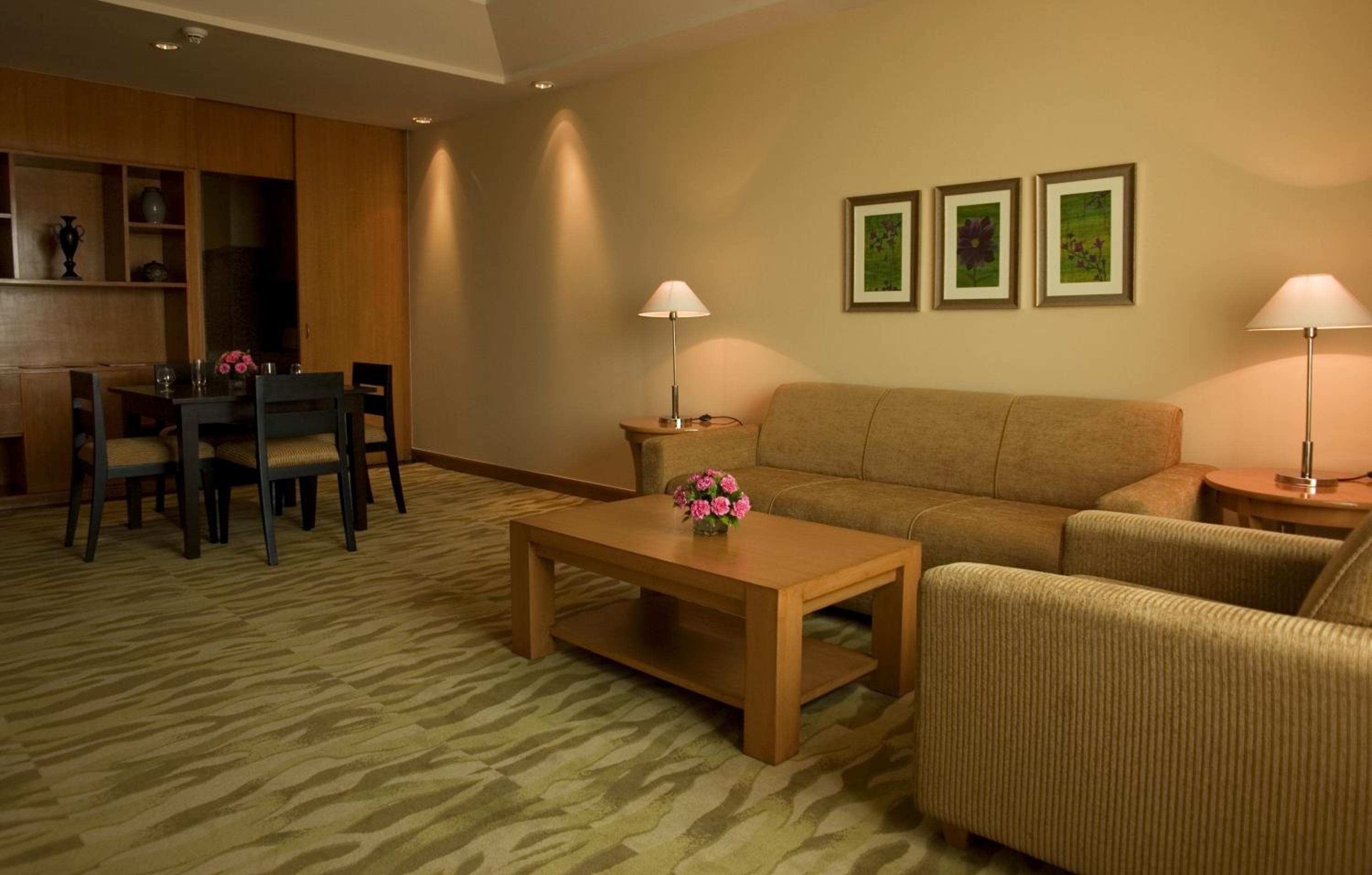 One Bedroom Apartment with 20% off on session of 30 mins Spa,15% off on food & soft beverage services,20% Discount on Laundry service Per stay per room - Photo 2