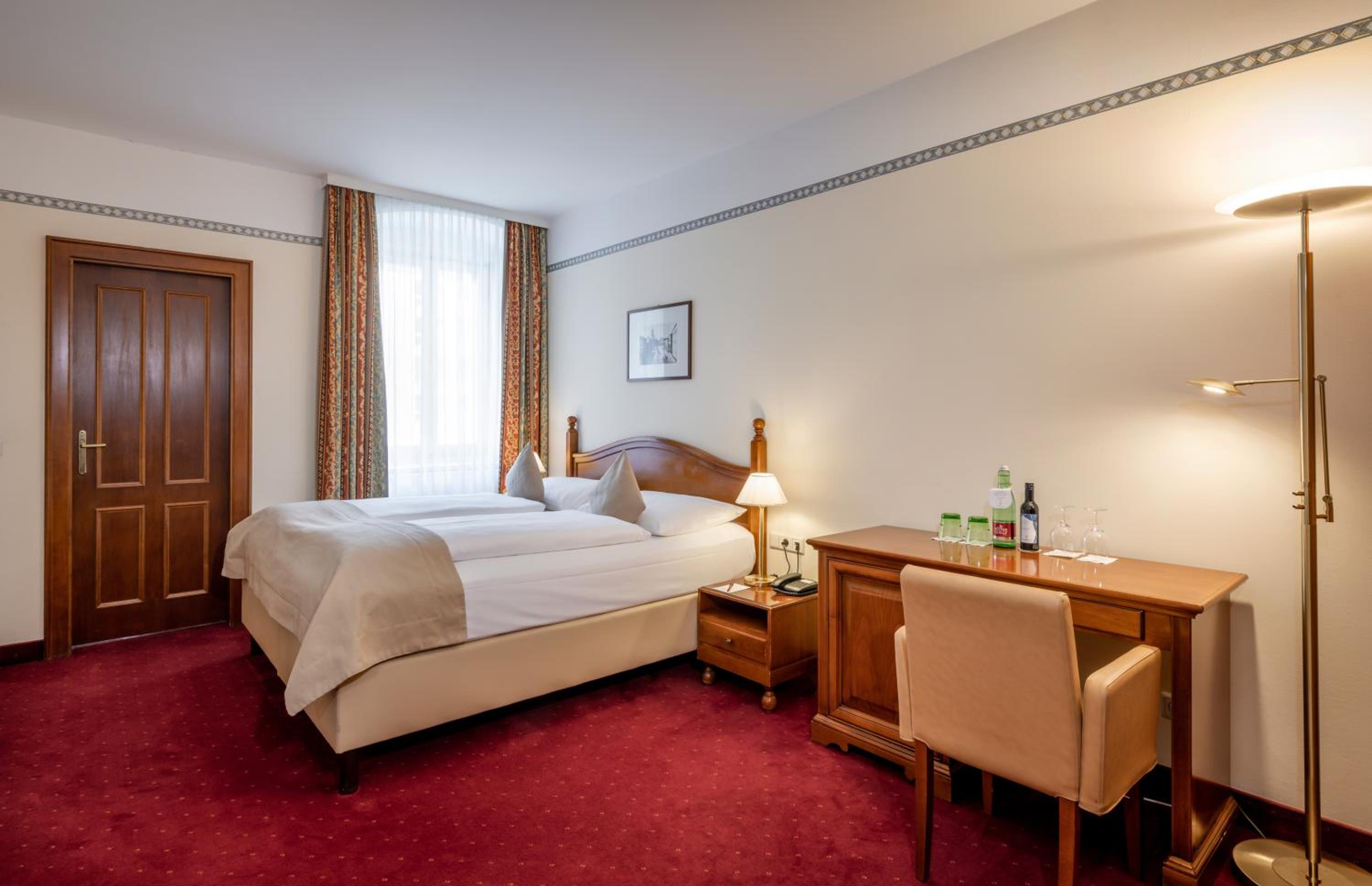Classic Double Room - Photo 7