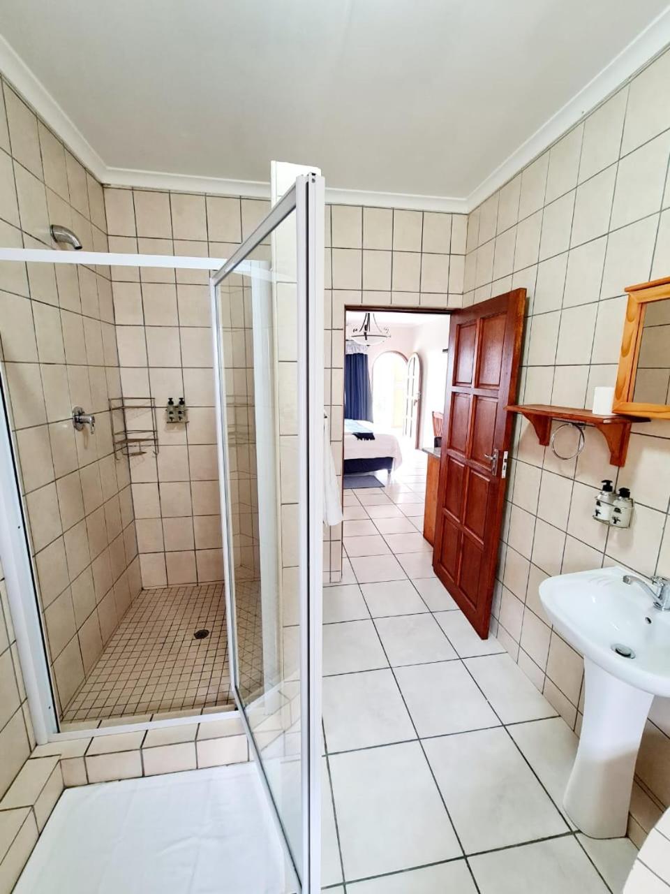 Superior Double or Twin Room - Photo 4