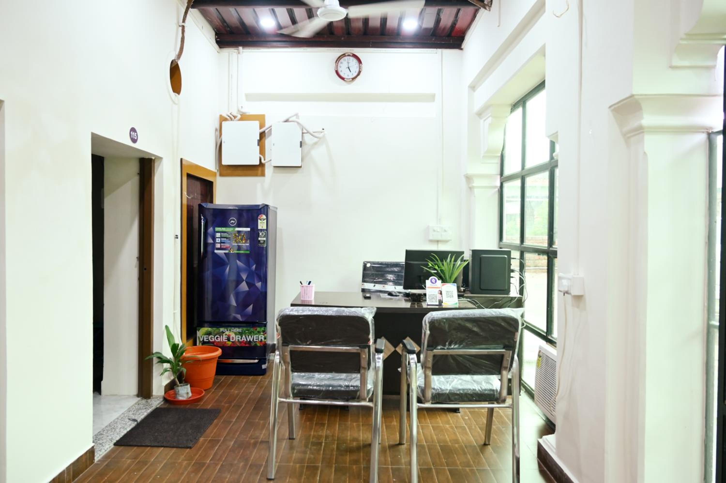 Budget Double Room - Photo 3