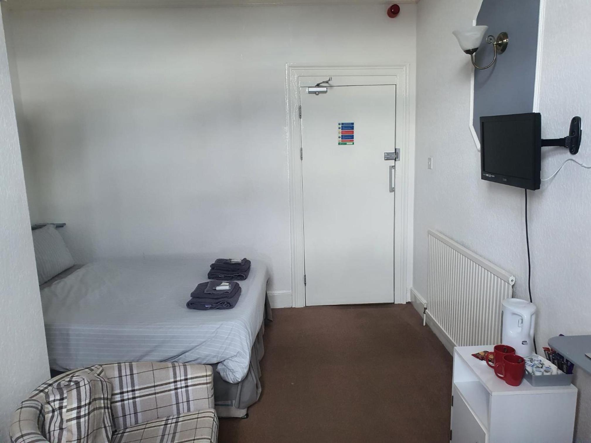 Small Double Room - Photo 3