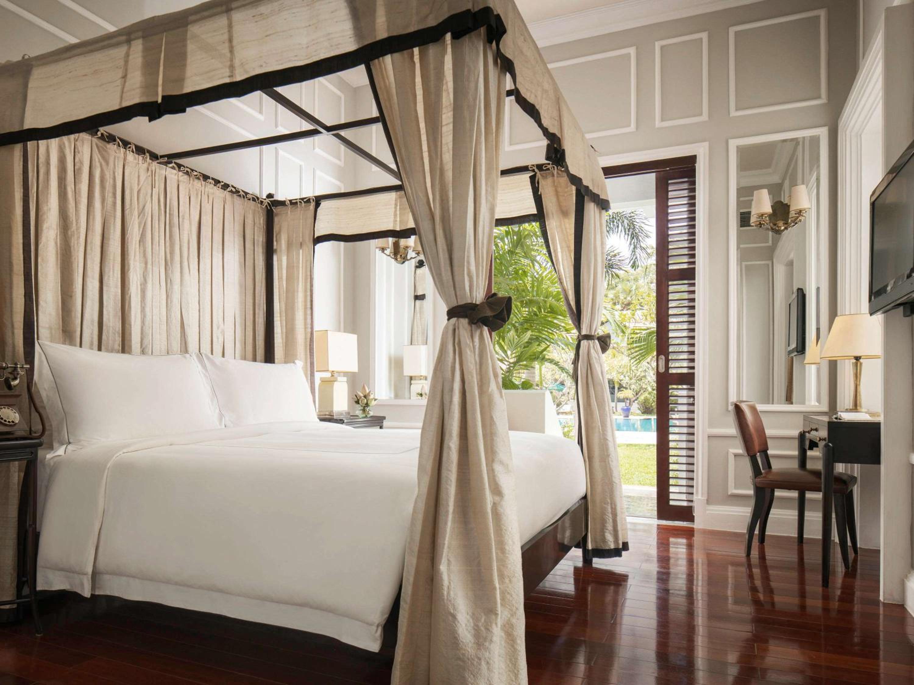 Raffles King Suite