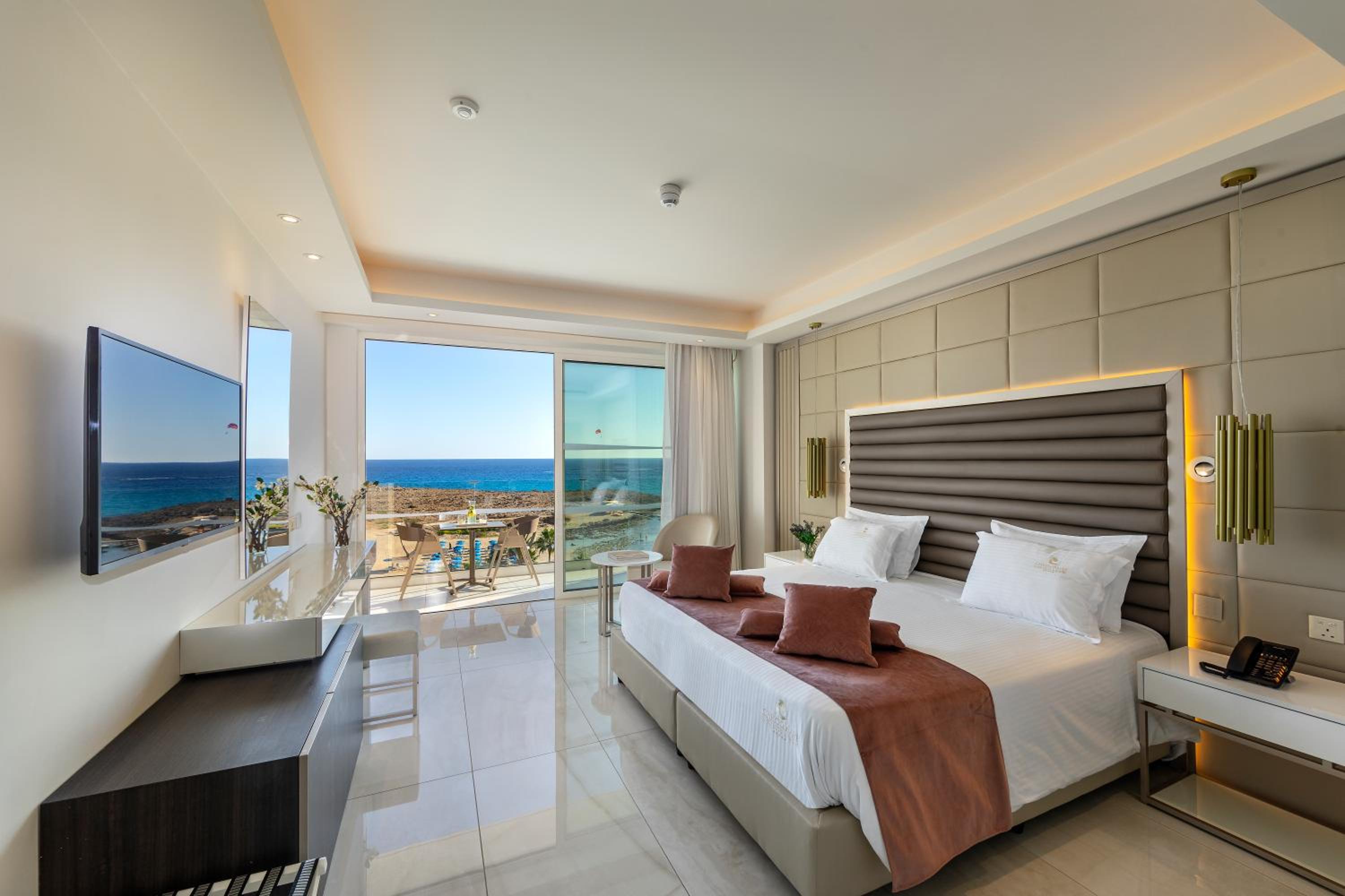Superior Front Sea View Room