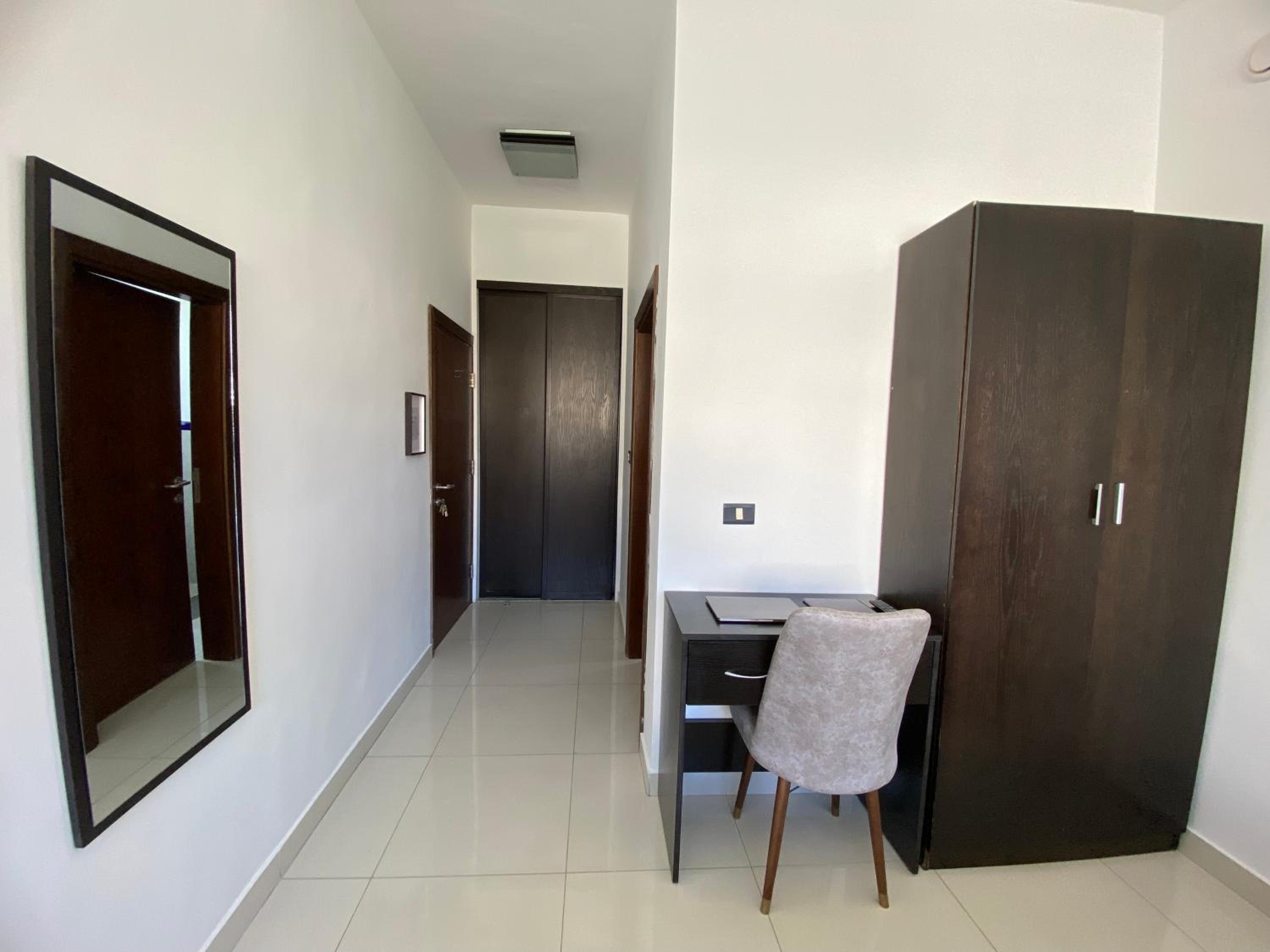 Double Room with Private Bathroom - Photo 32