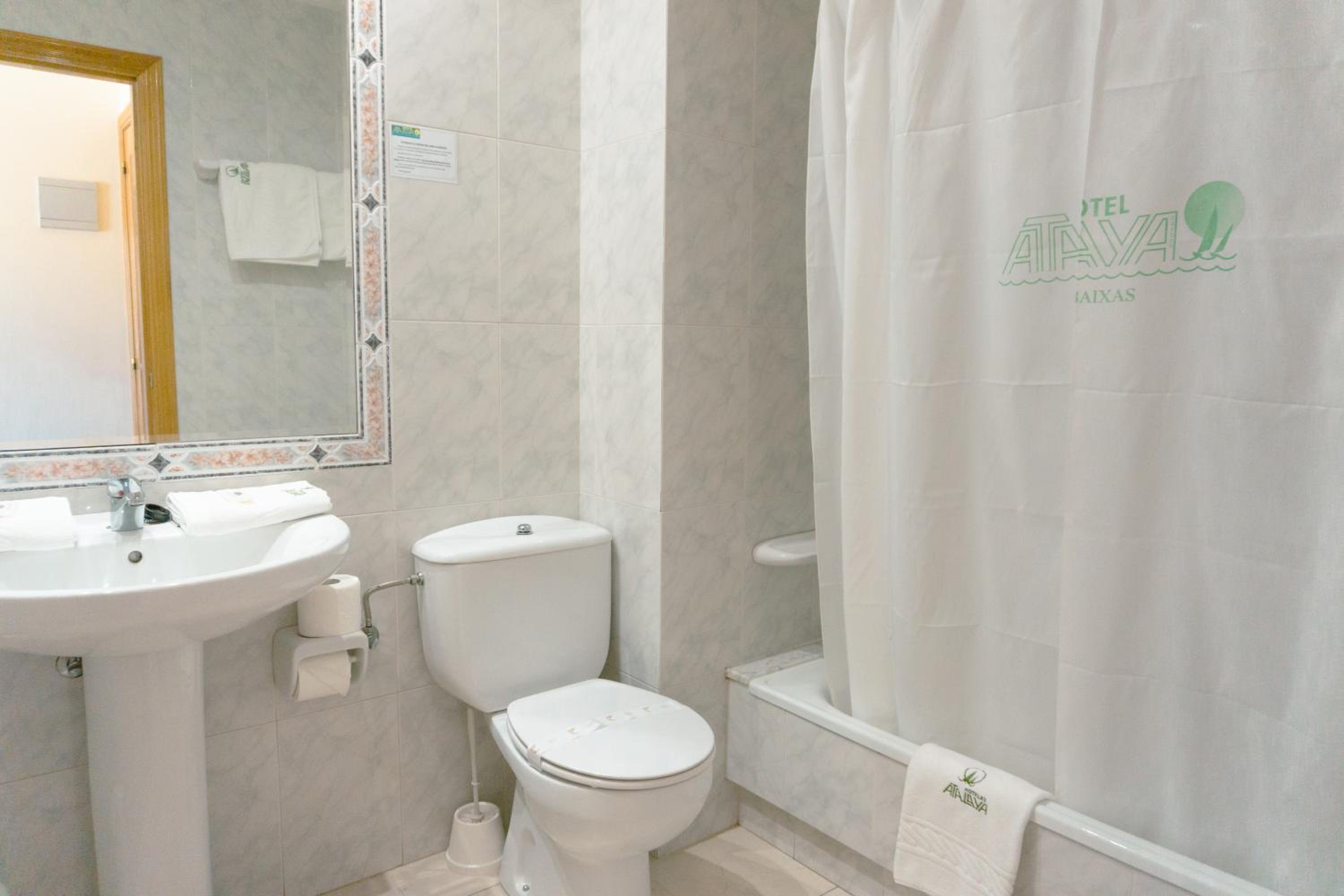Single Room with Sea View photo 3