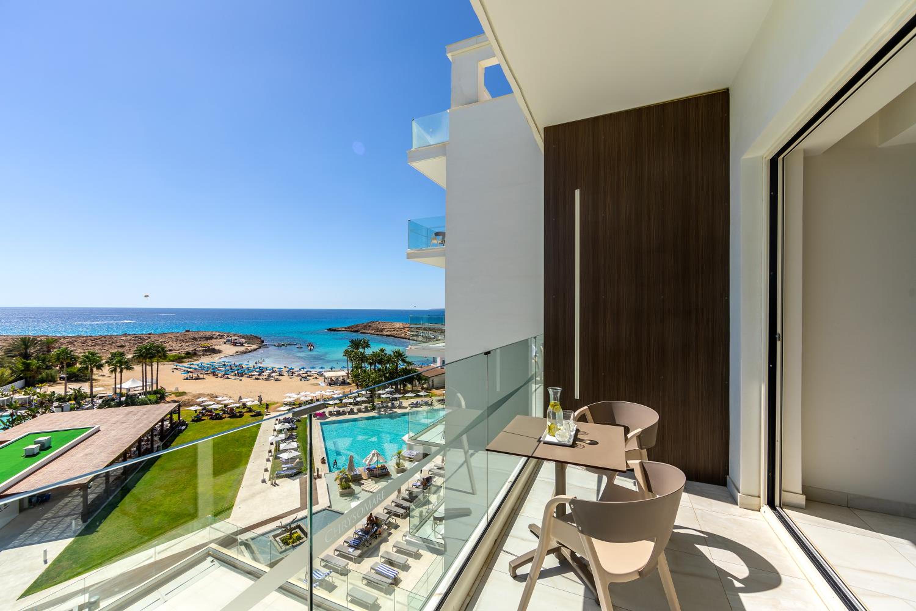 Double or Twin Room with Balcony photo 2
