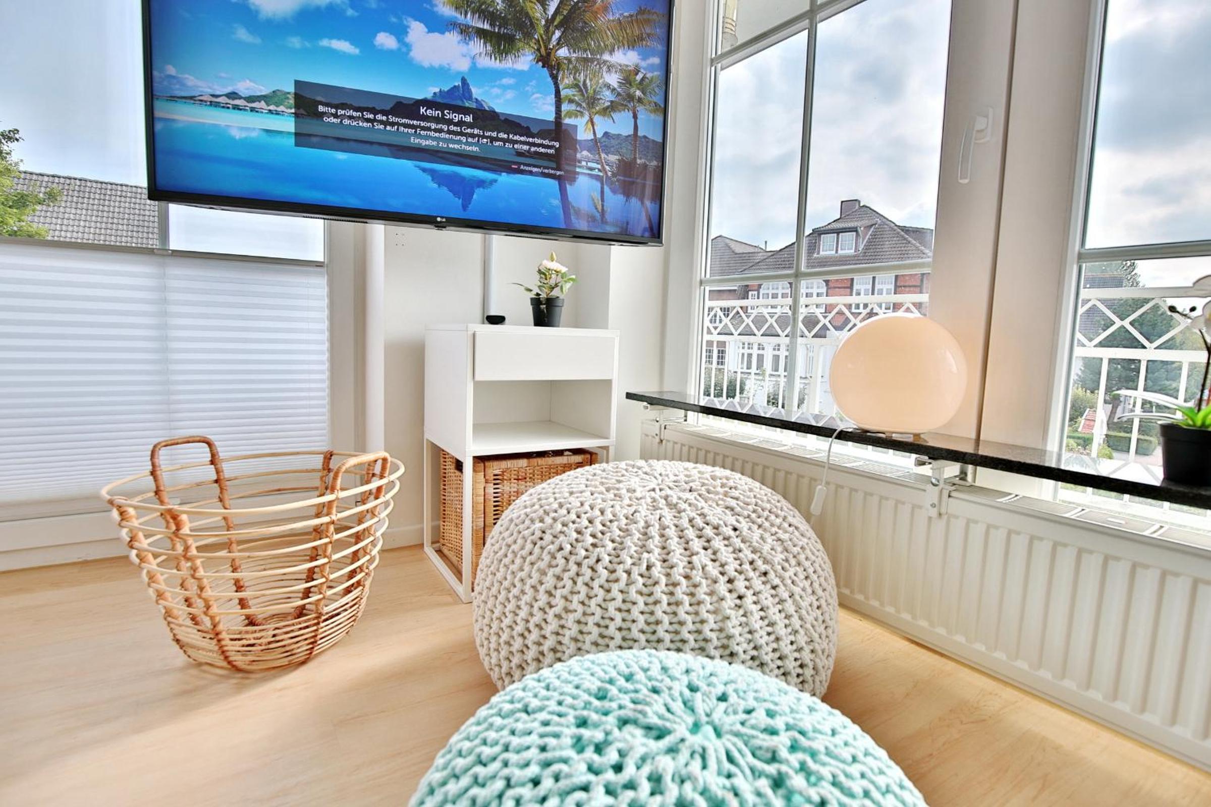Apartment with Balcony photo 3