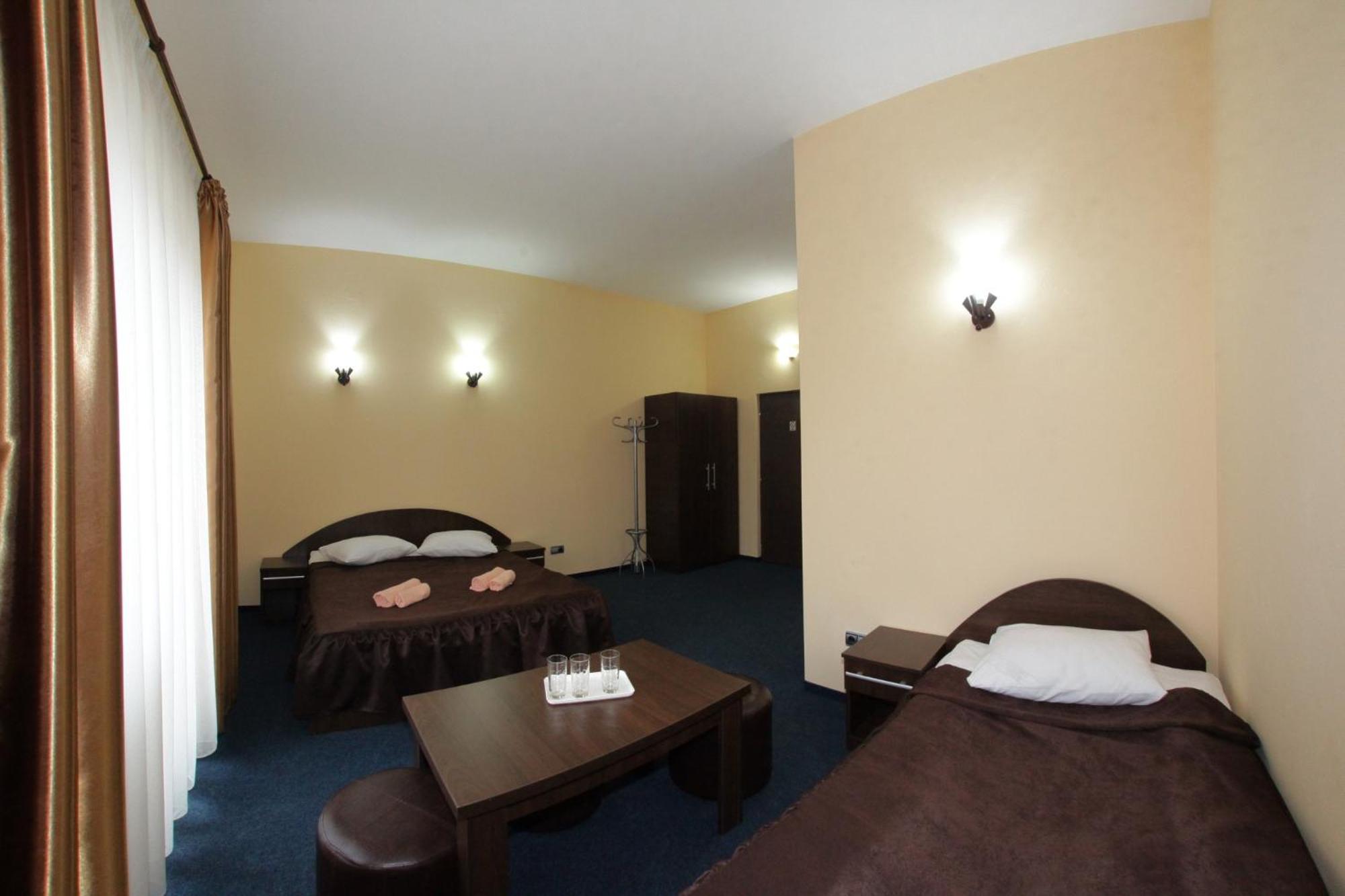 Triple Room - Photo 5
