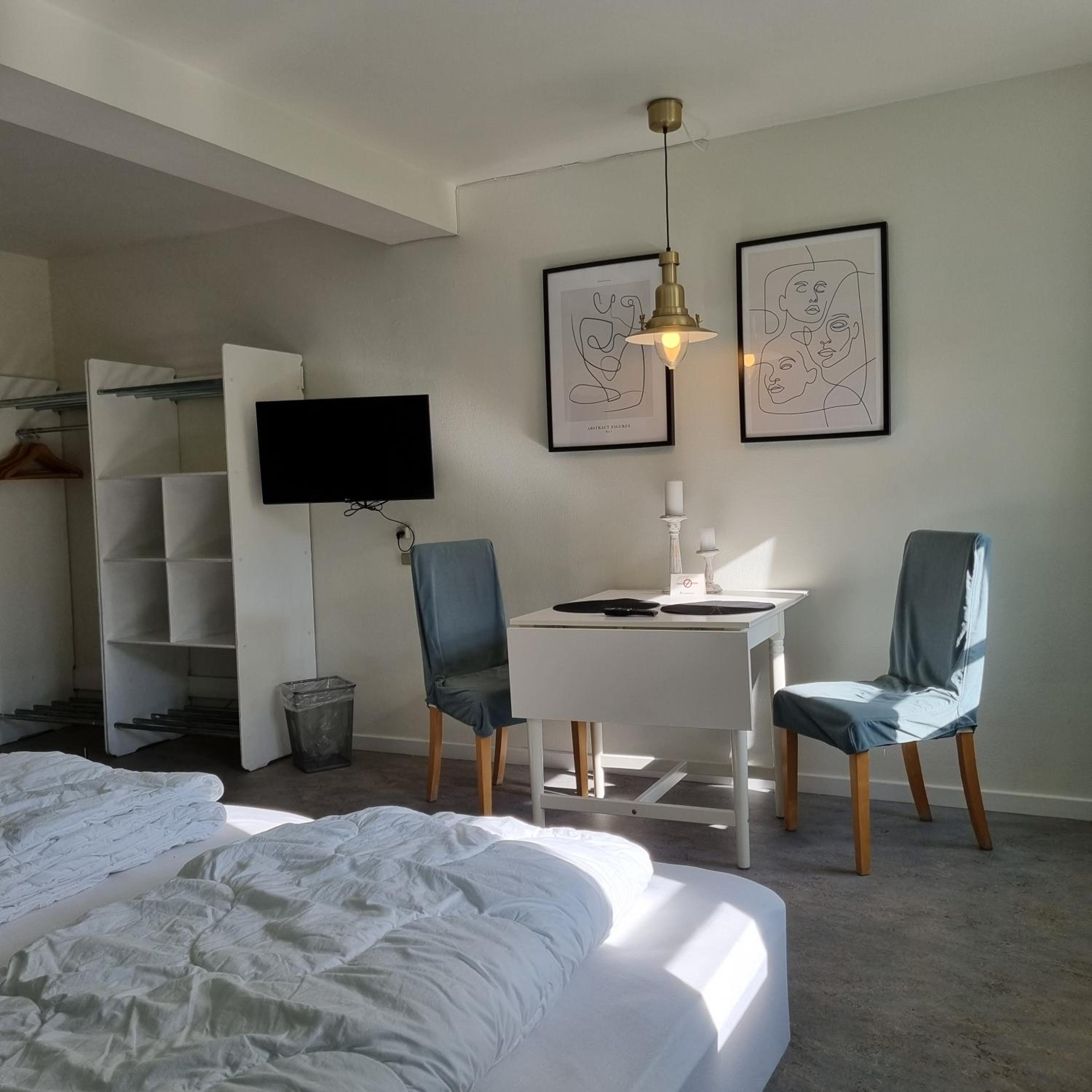 Deluxe Double Room with Private Bathroom - Photo 1