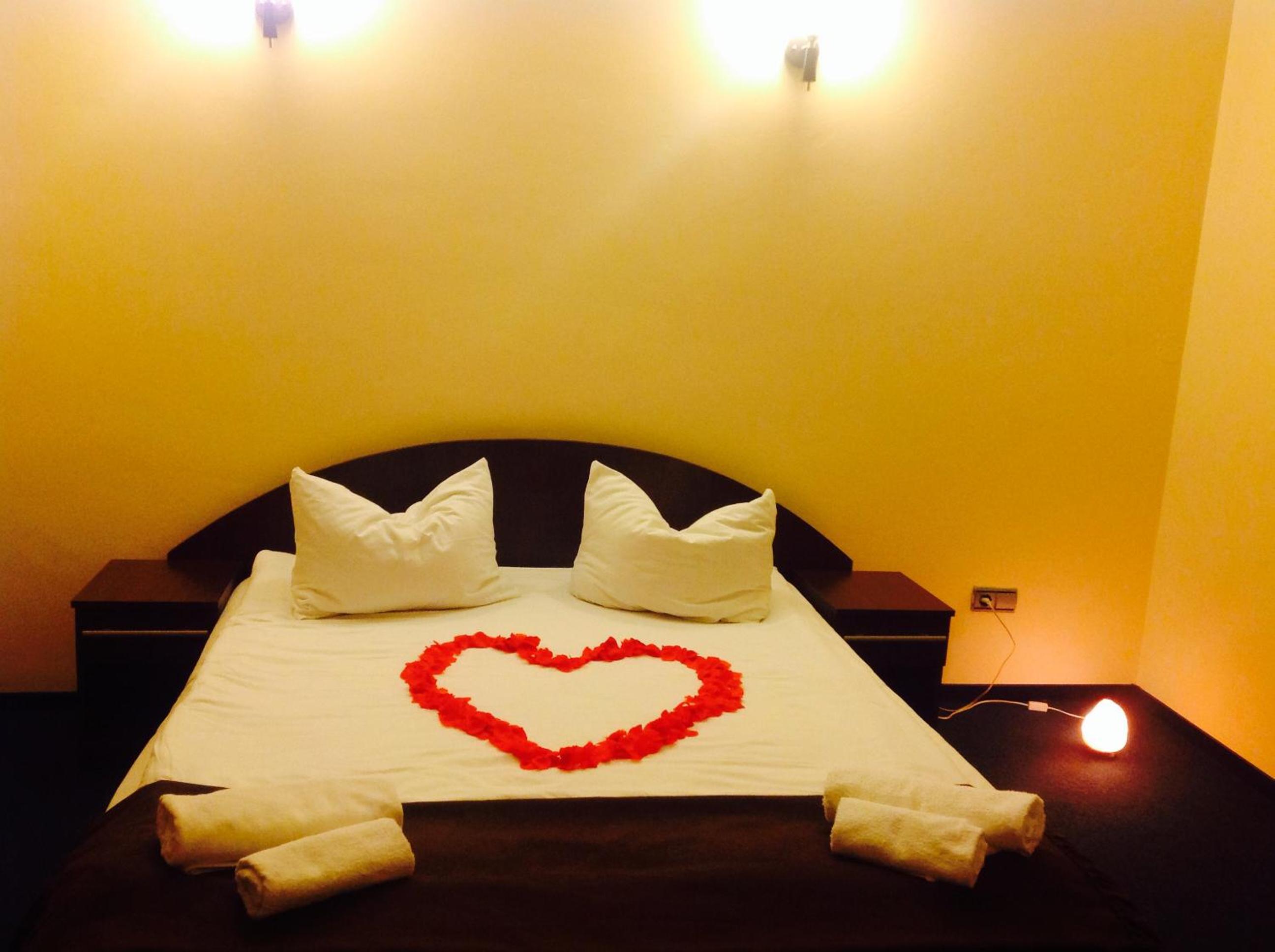 Double Room - Photo 5