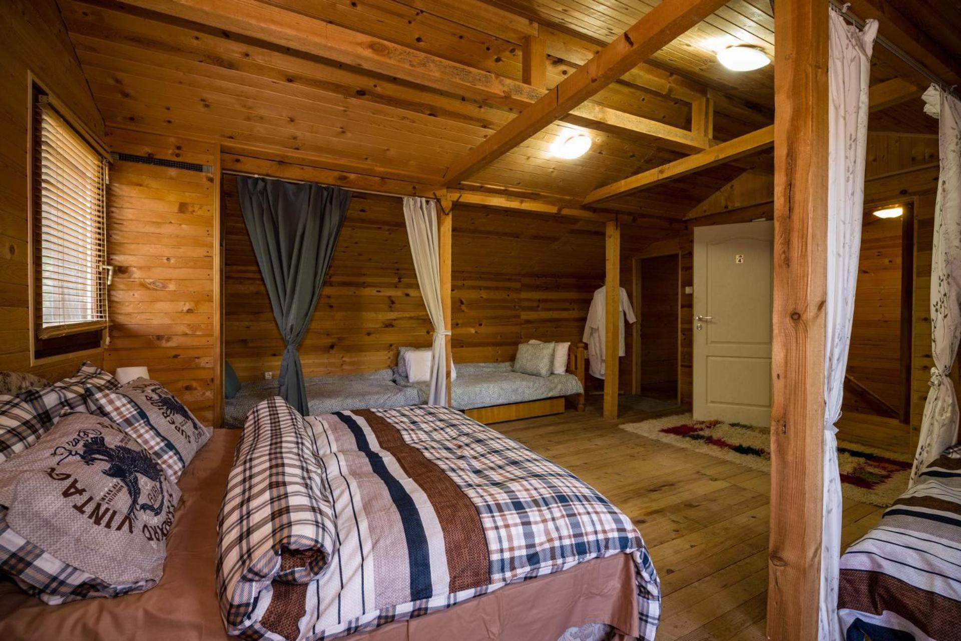 Deluxe Quadruple Room - Photo 5