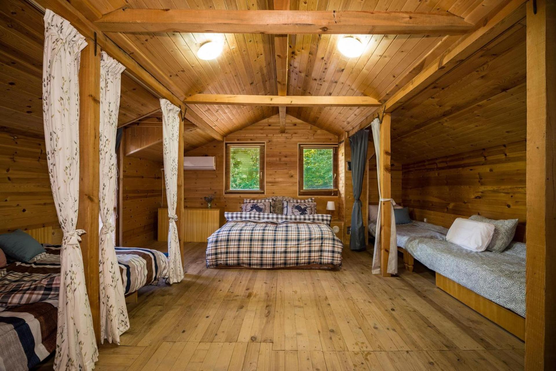 Deluxe Quadruple Room - Photo 3