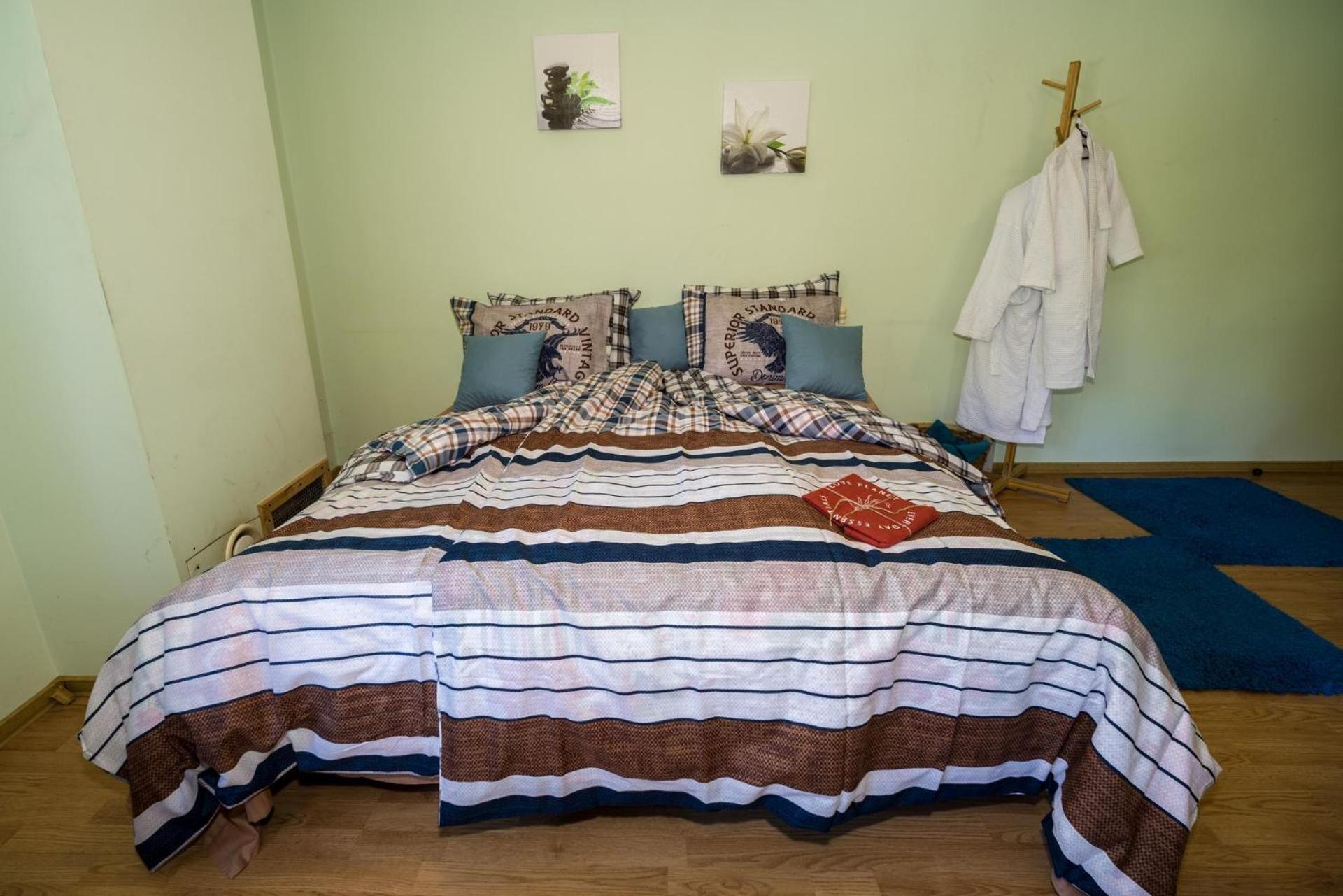 Deluxe Double Room with Balcony - Photo 6