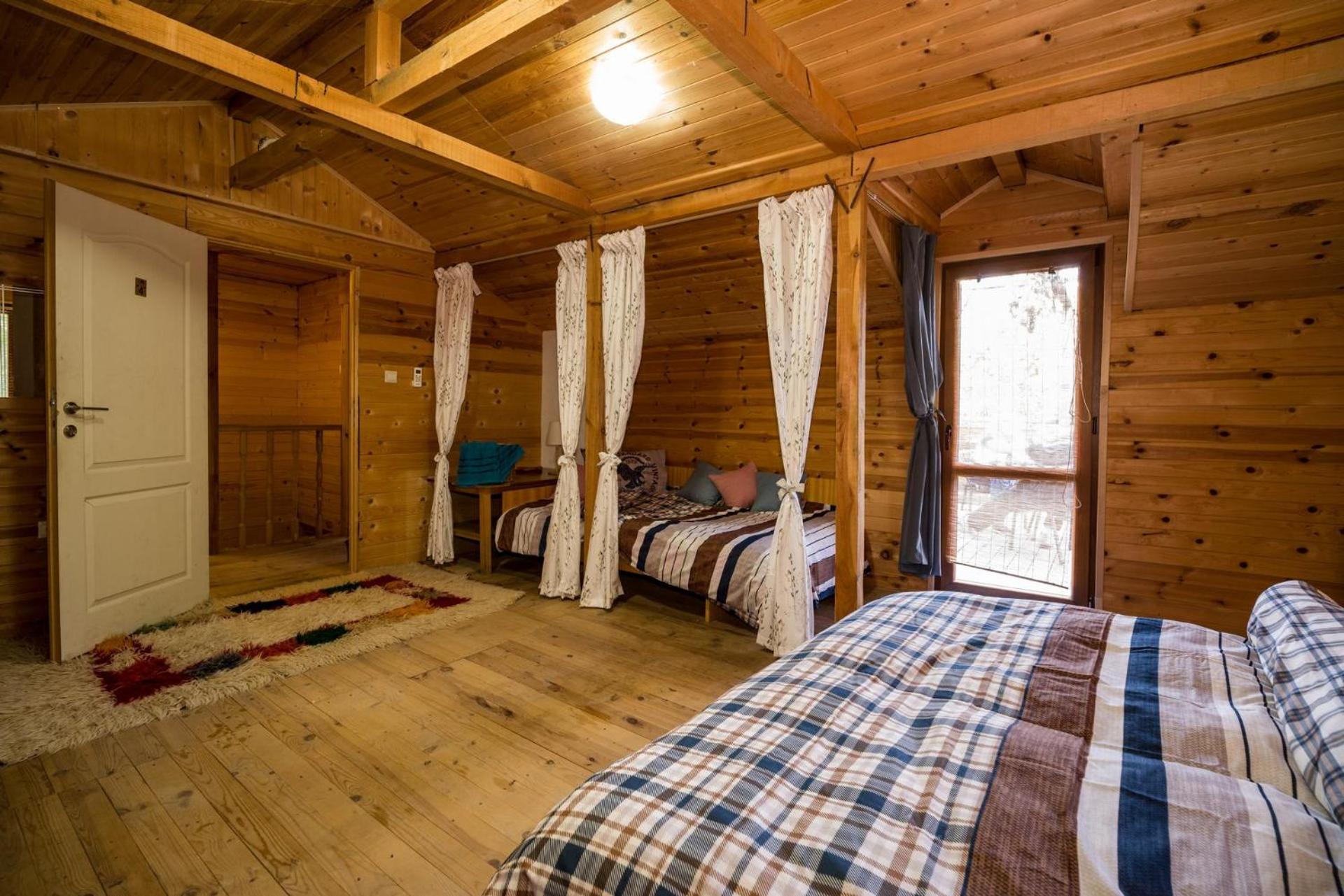 Deluxe Quadruple Room - Photo 2