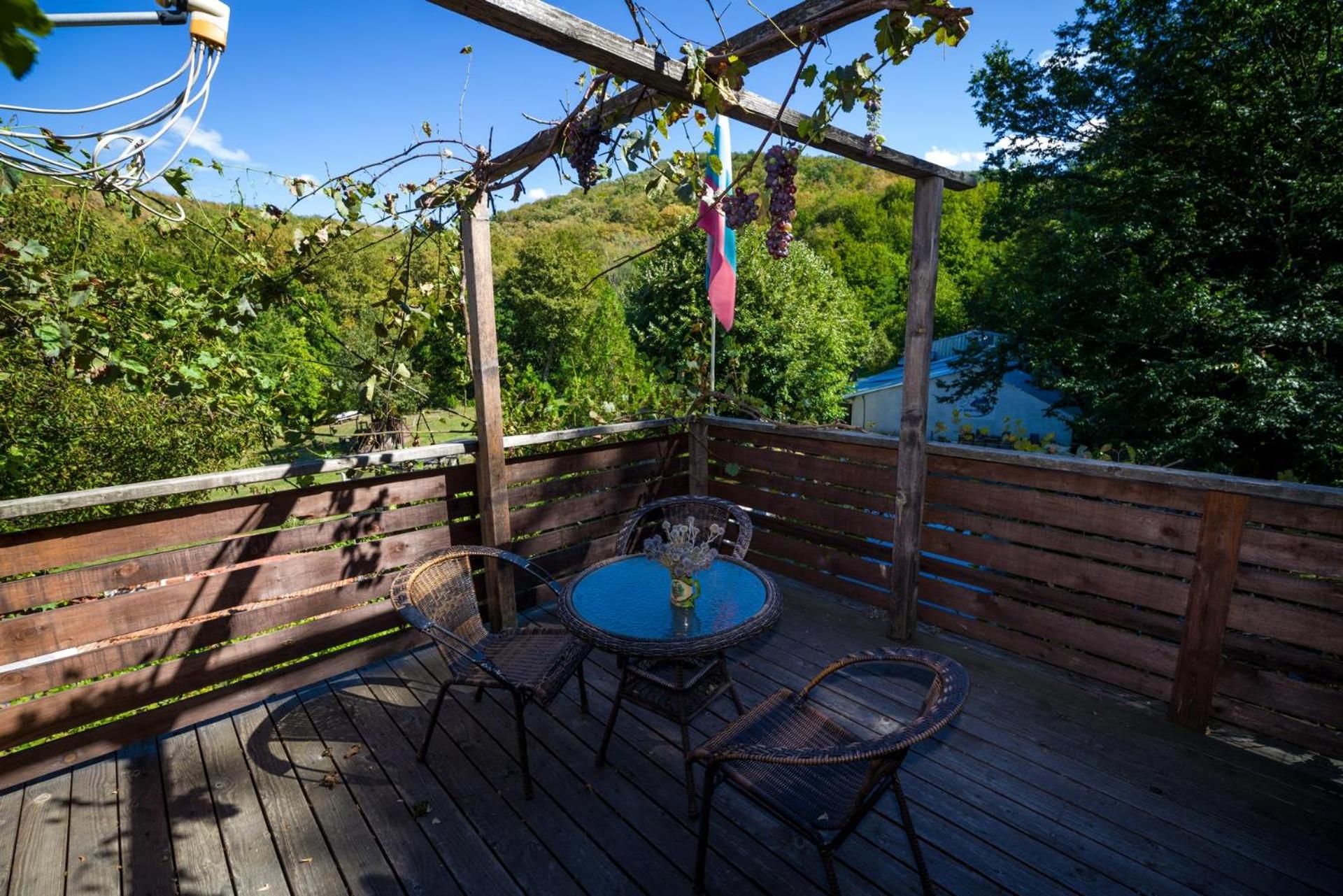 Deluxe Double Room with Balcony - Photo 9