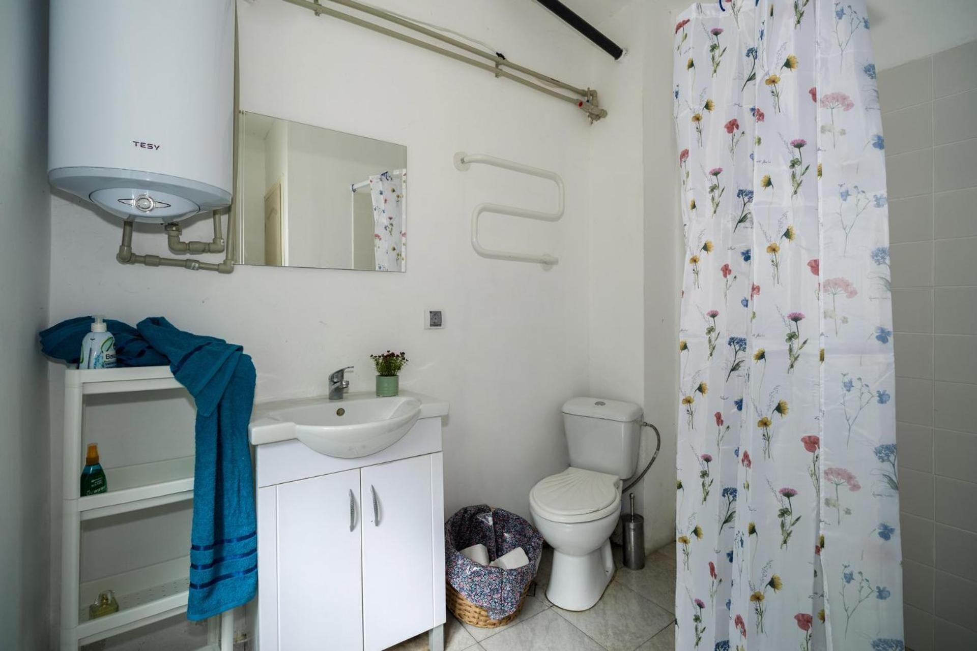 Deluxe Double Room with Balcony - Photo 5