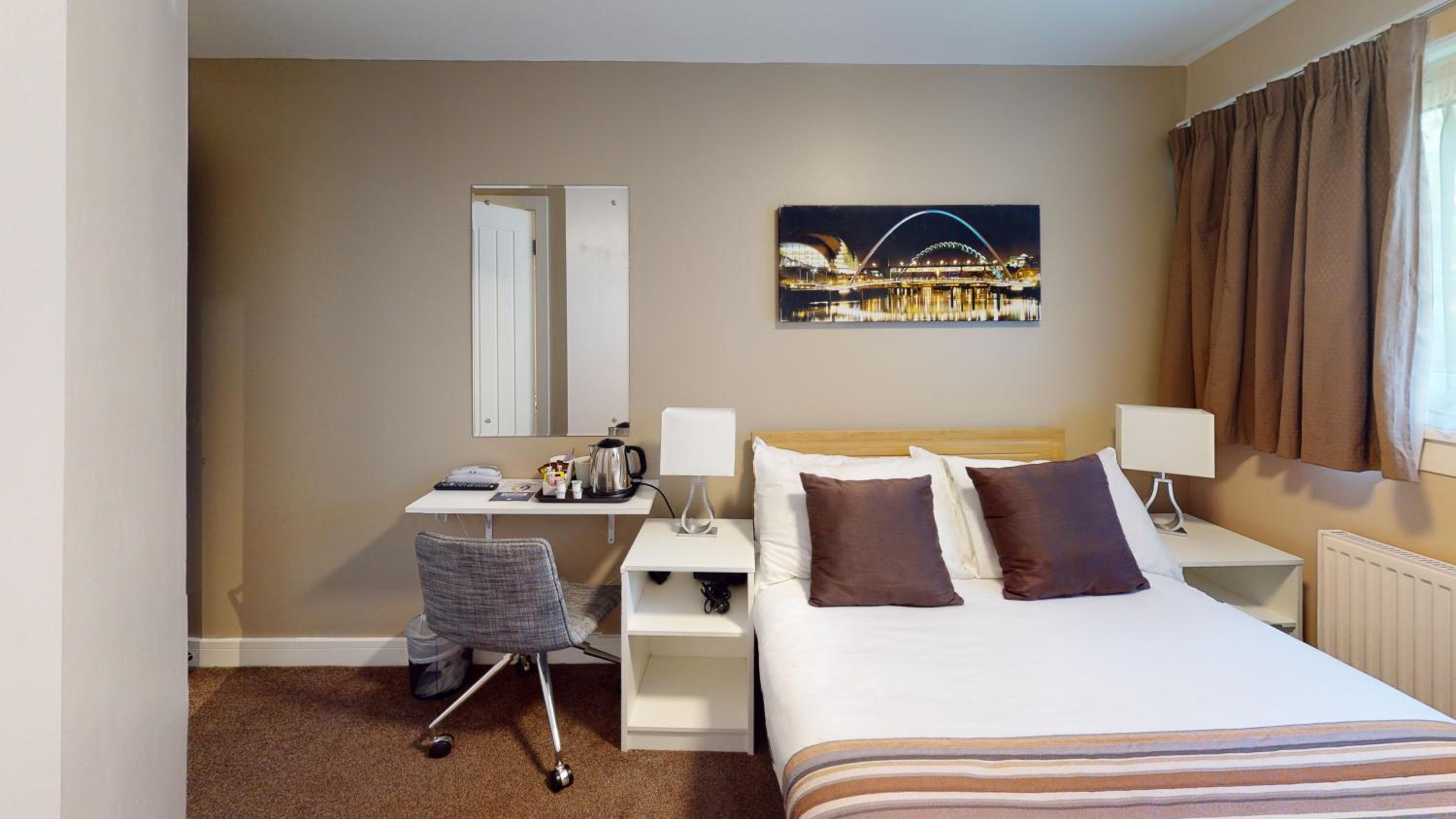 Small Double Room - Photo 2
