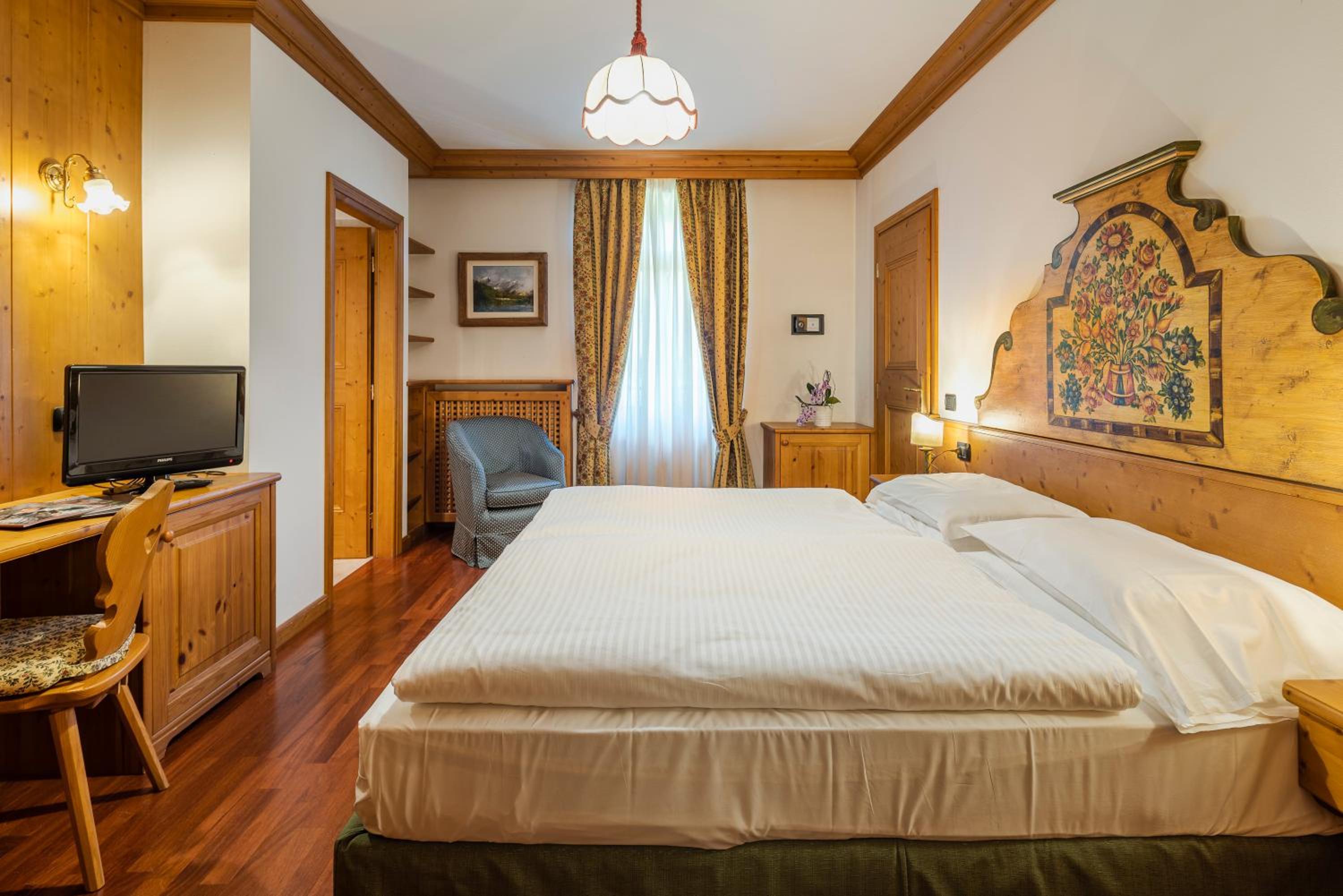 Standard Double or Twin Room - Photo 1