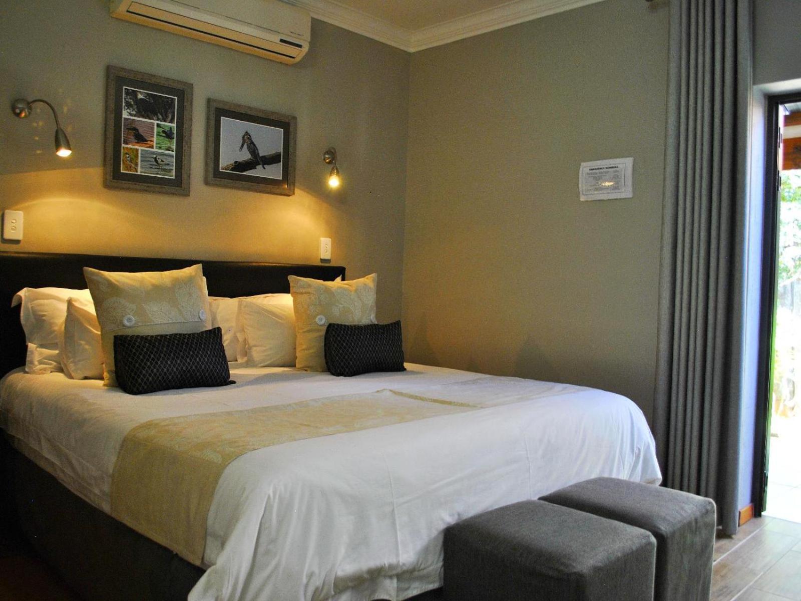 Family Room - Photo 2