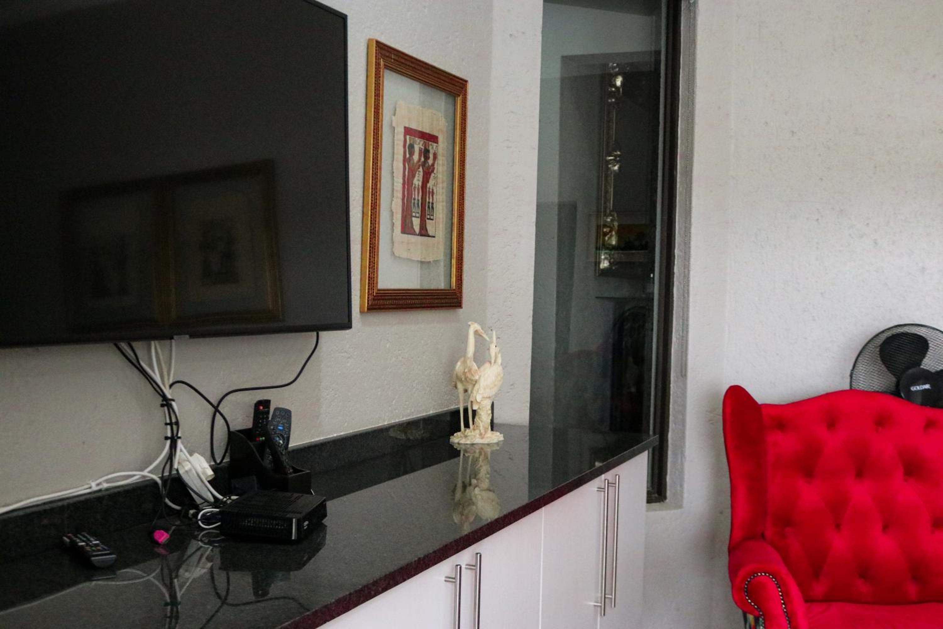 Suite - Photo 8