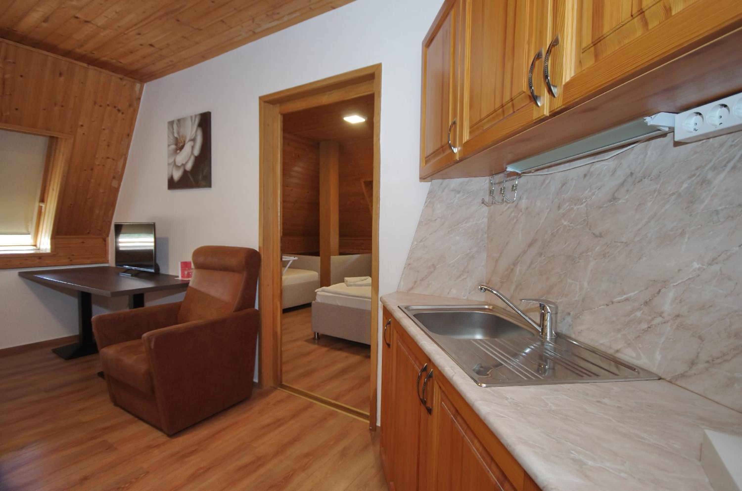Family Room - Photo 2