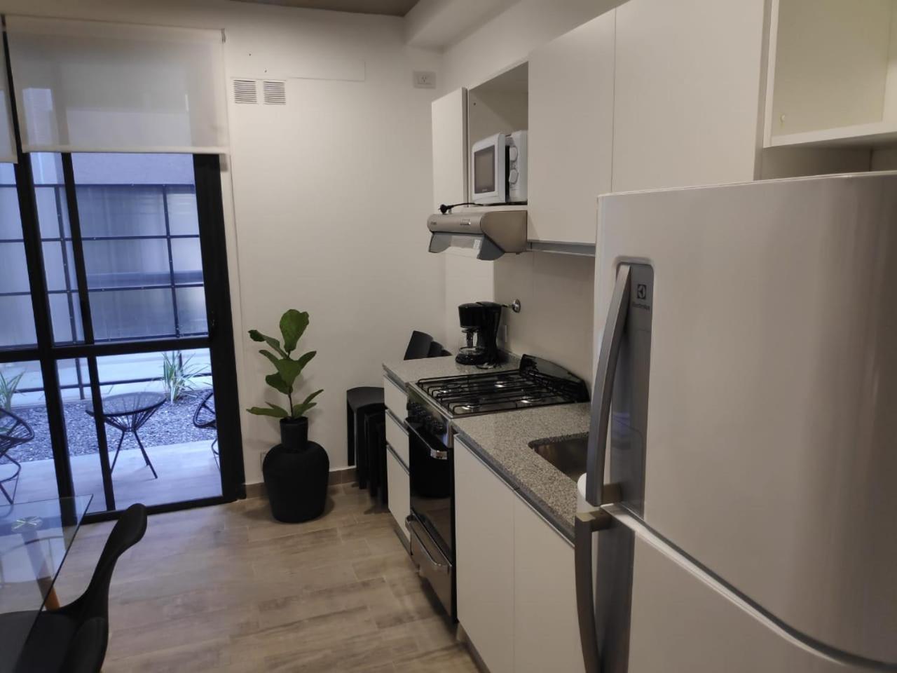 One-Bedroom Apartment photo 2