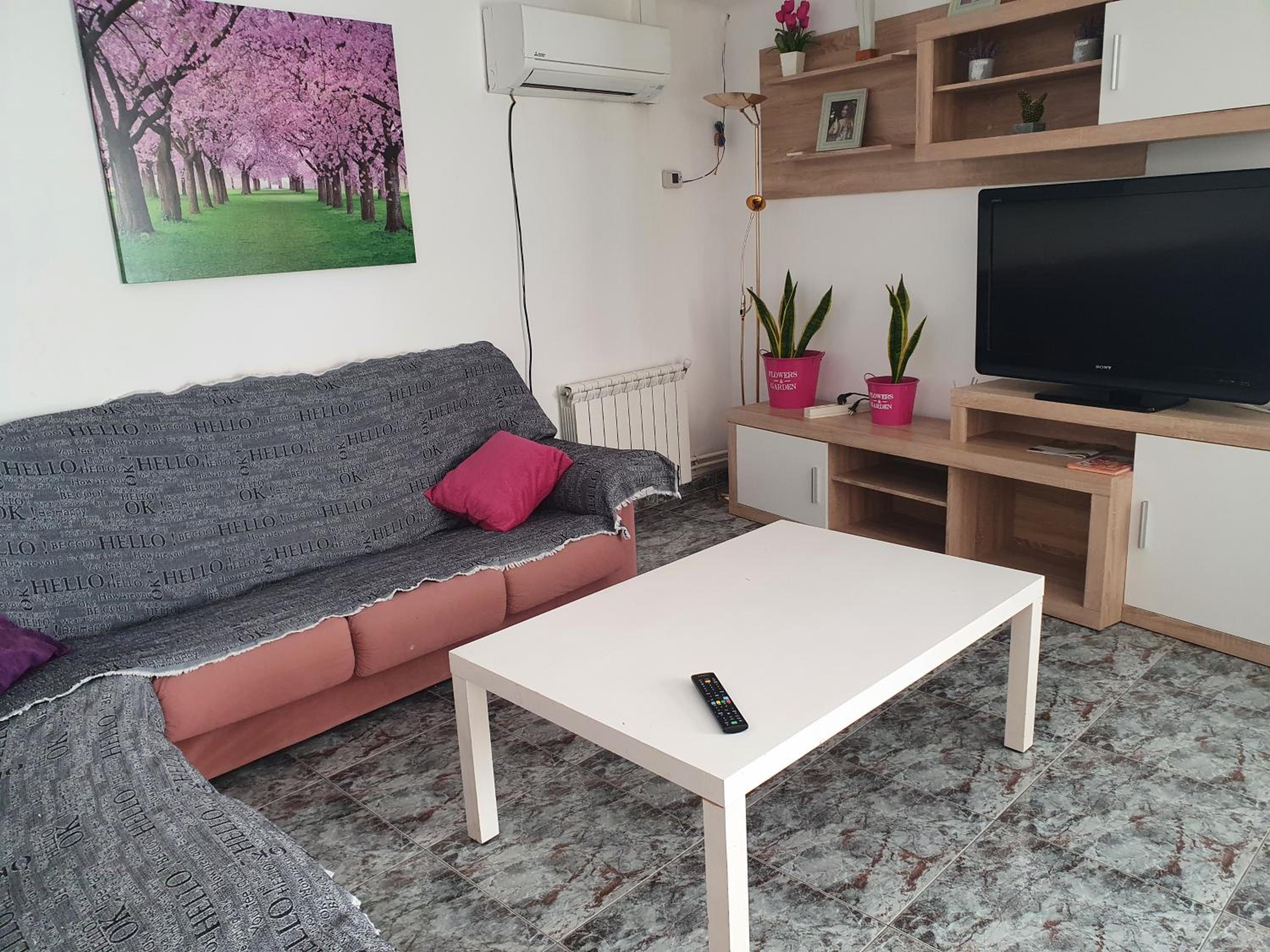 Three-Bedroom Apartment photo 2