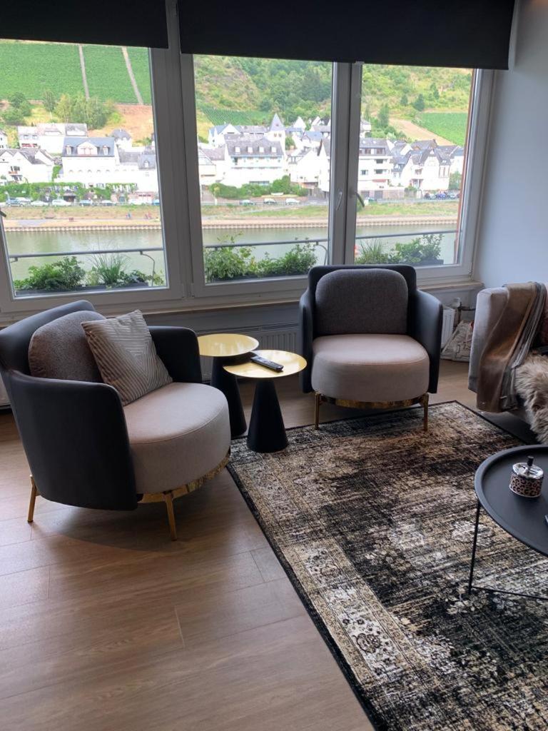Deluxe Suite with Balcony photo 2