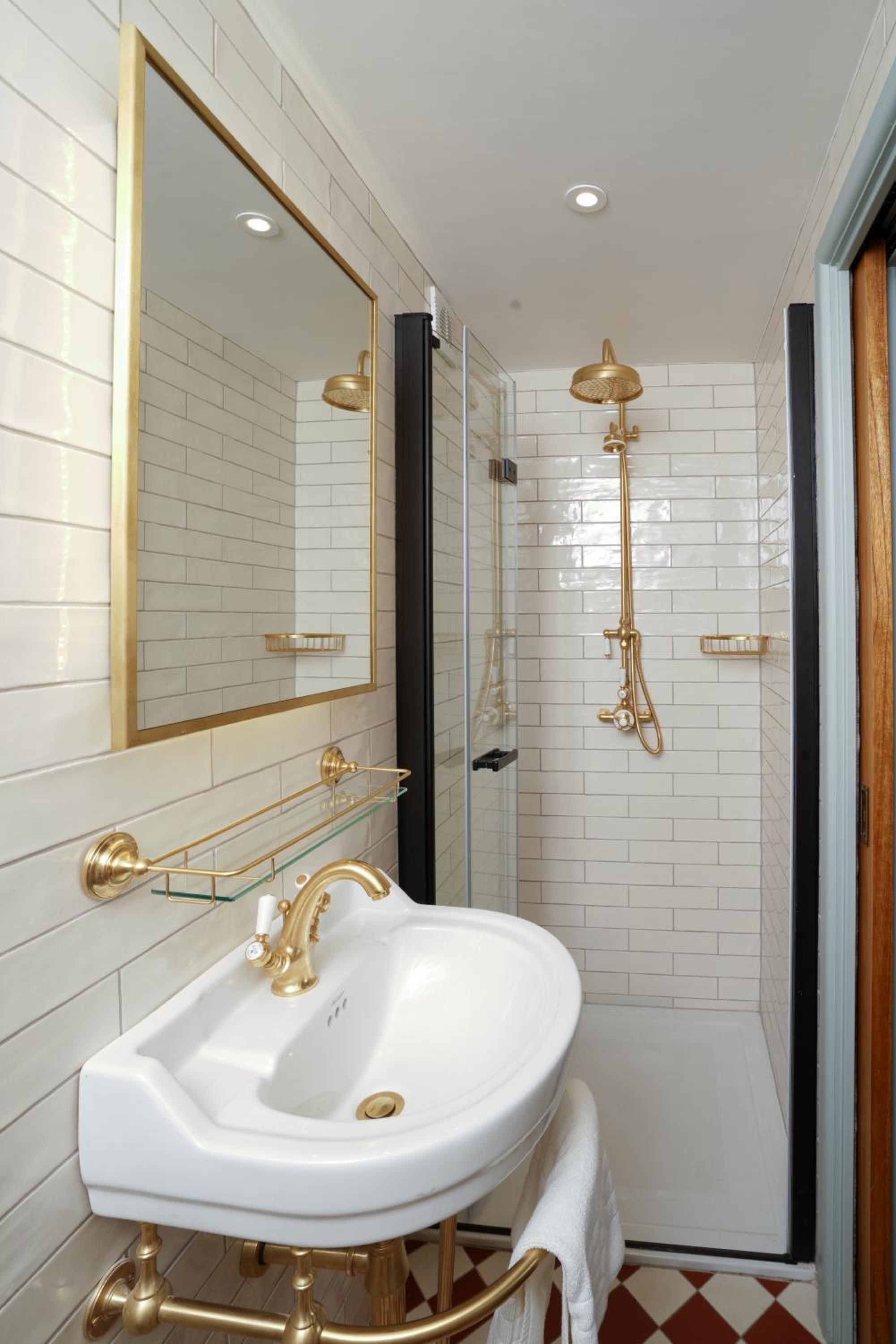 Standard Double Room - Photo 3