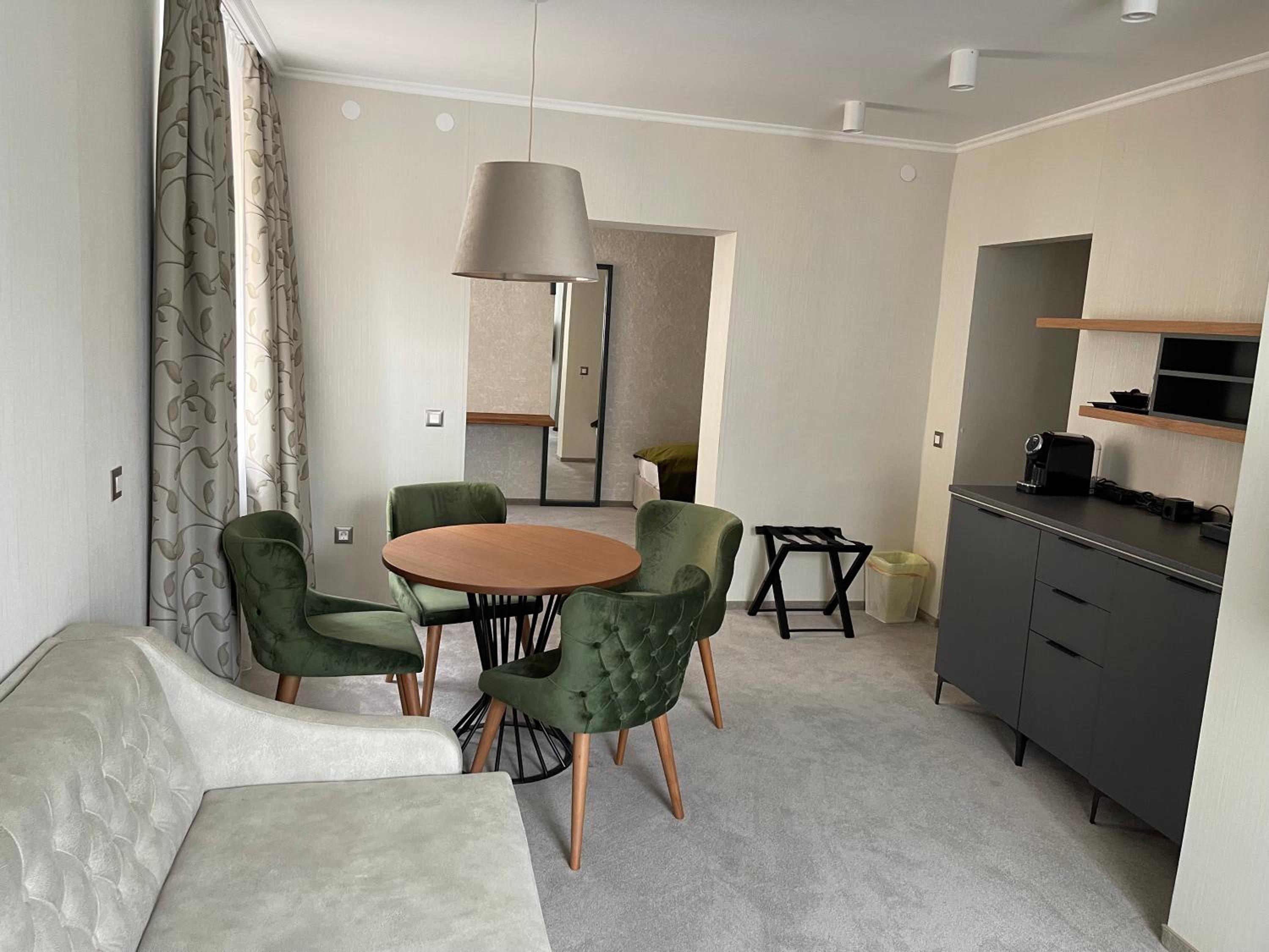 Two-Bedroom Apartment - Photo 4