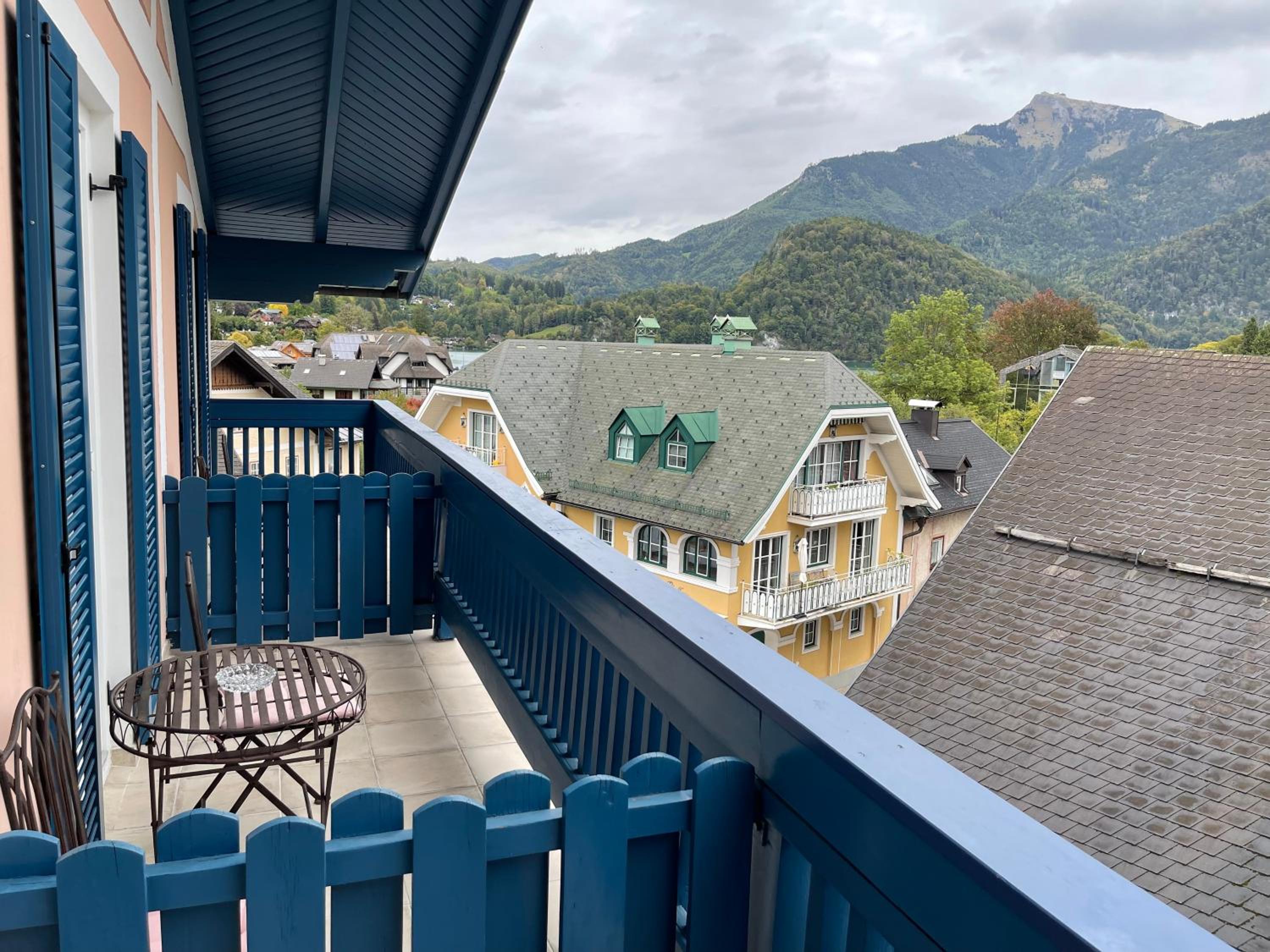 Double Room with Balcony - Photo 9