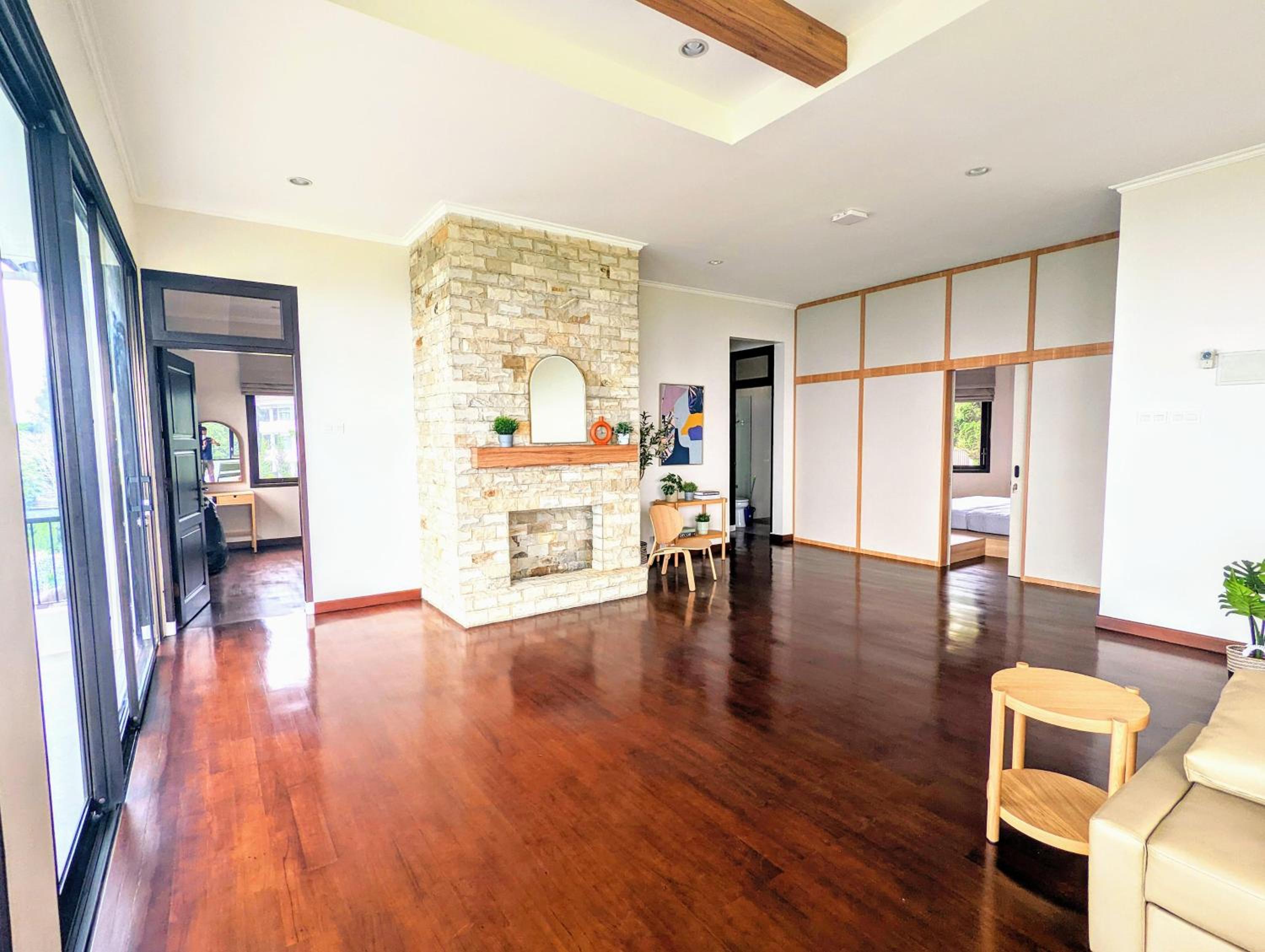 Villa with Garden View - Photo 14