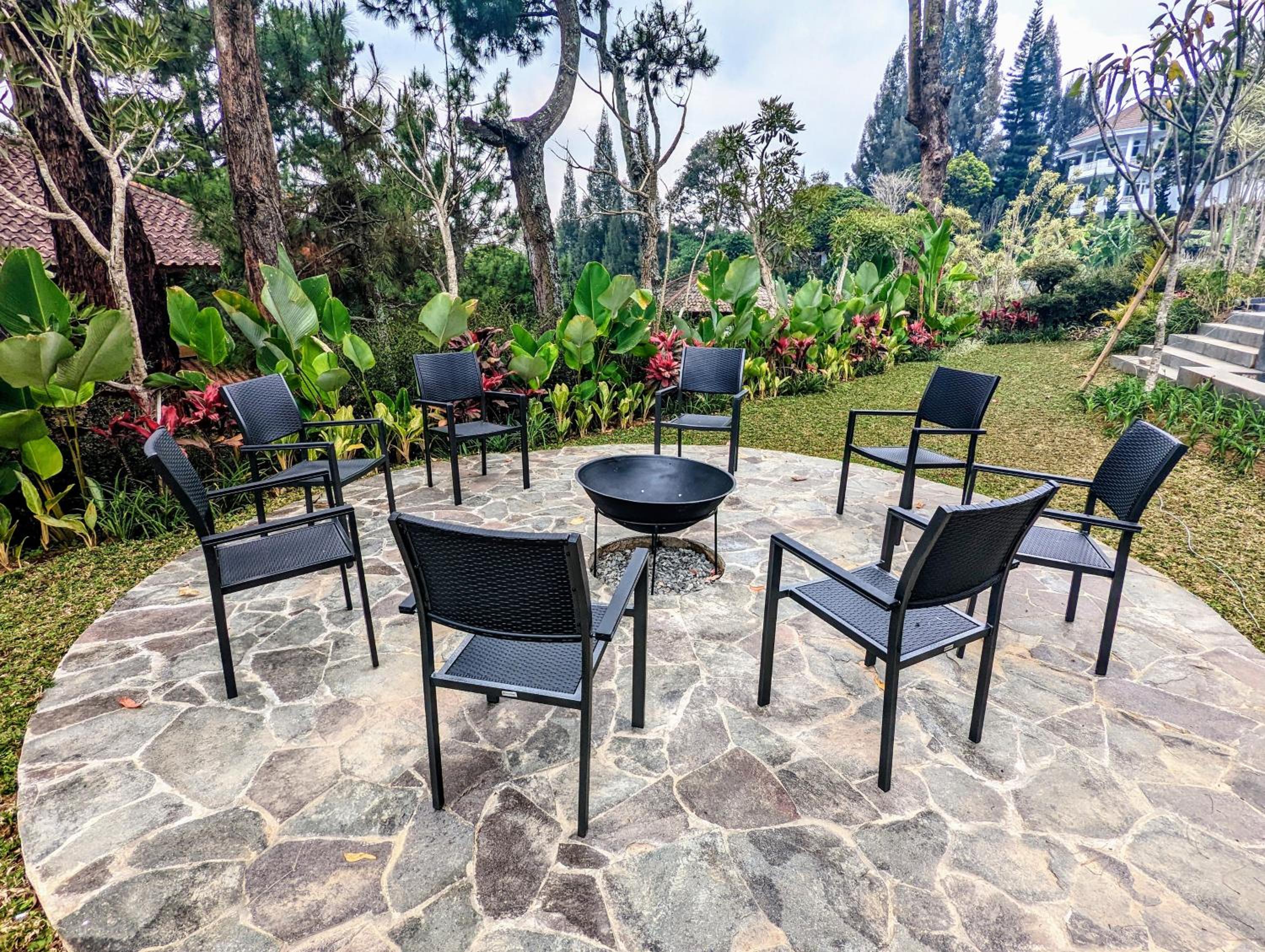 Villa with Garden View - Photo 12