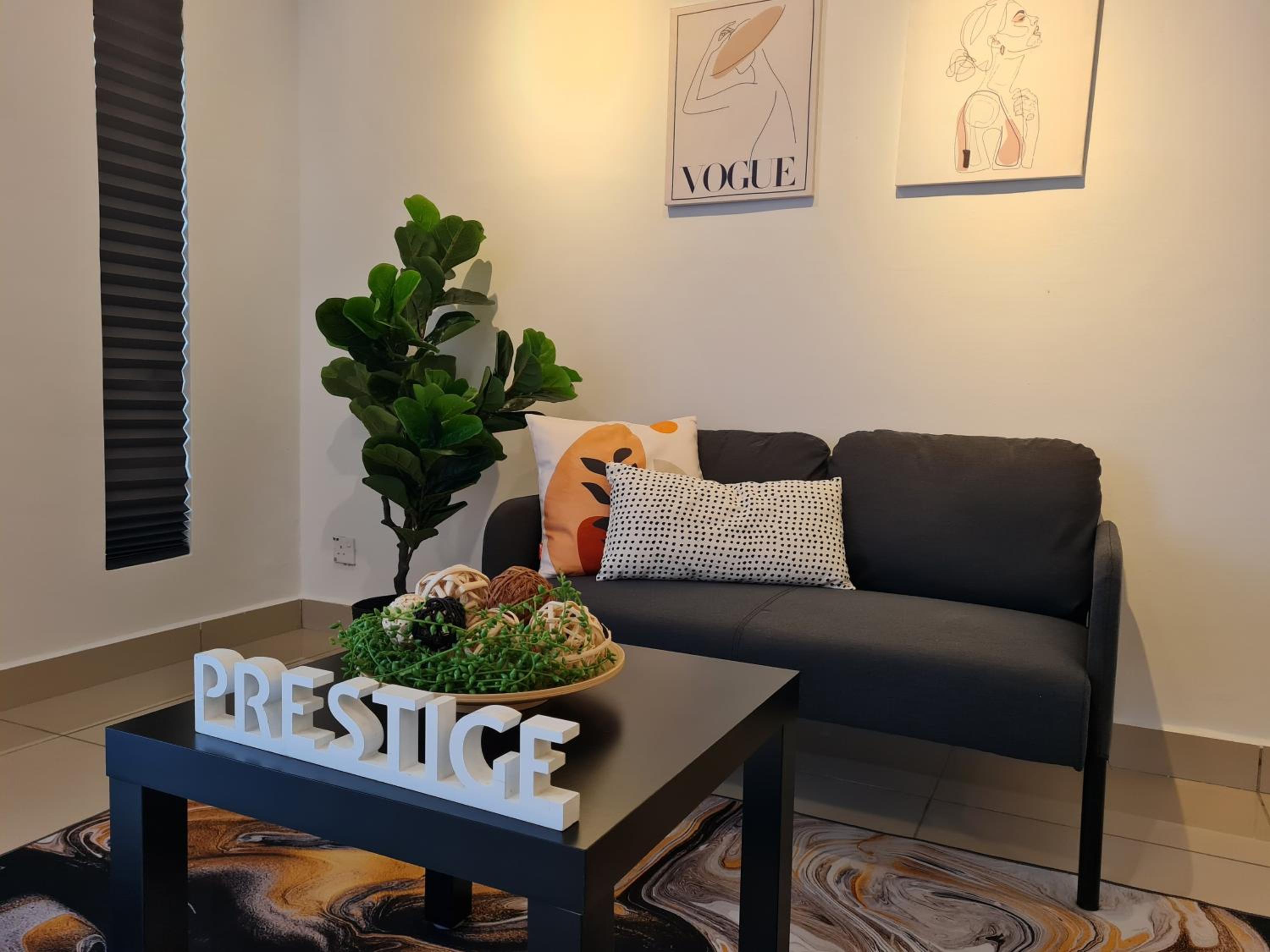 One-Bedroom Apartment photo 2