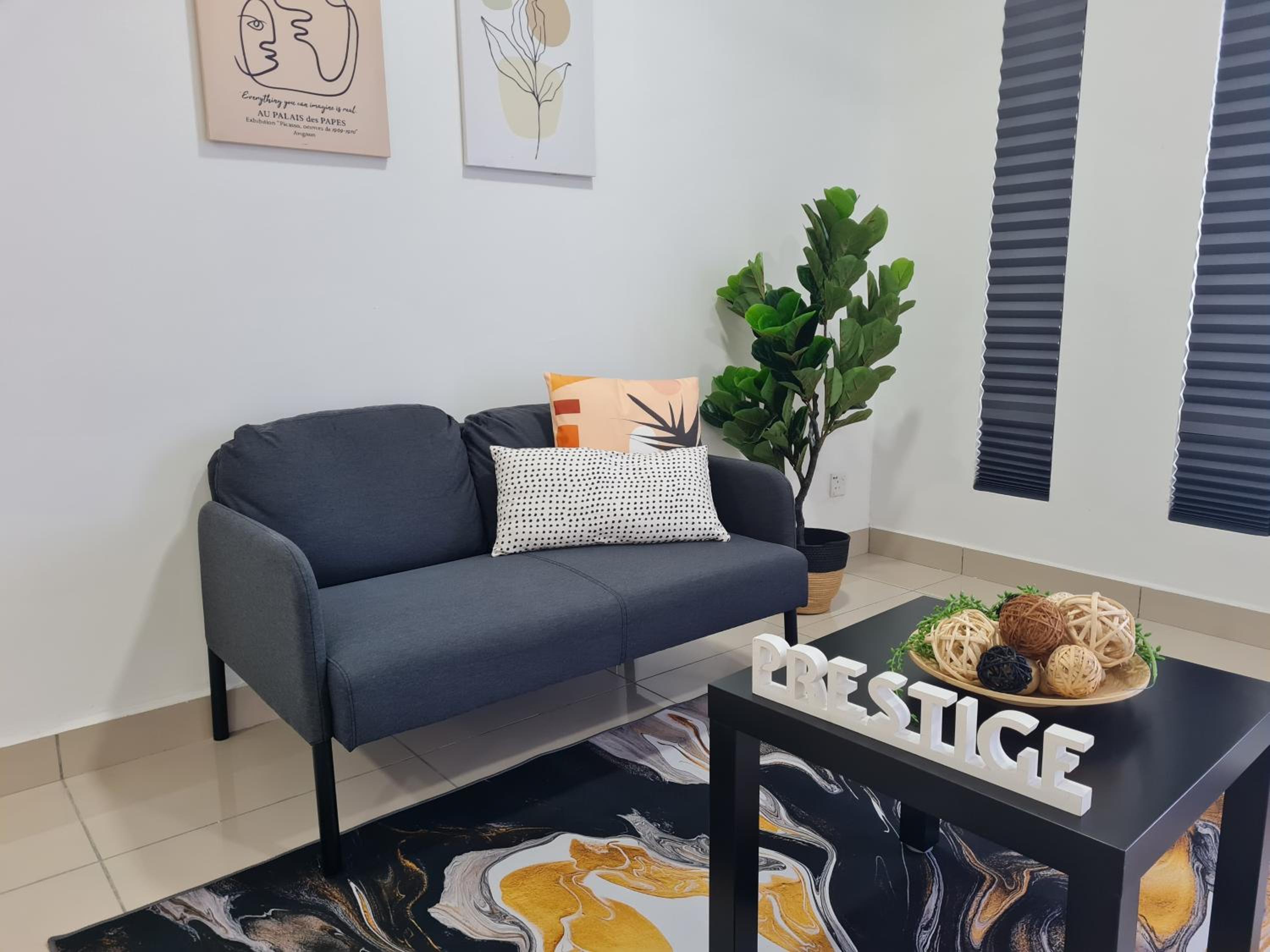 Studio Apartment - Photo 1