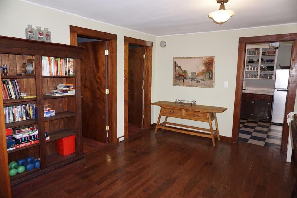 Two-Bedroom House photo 2
